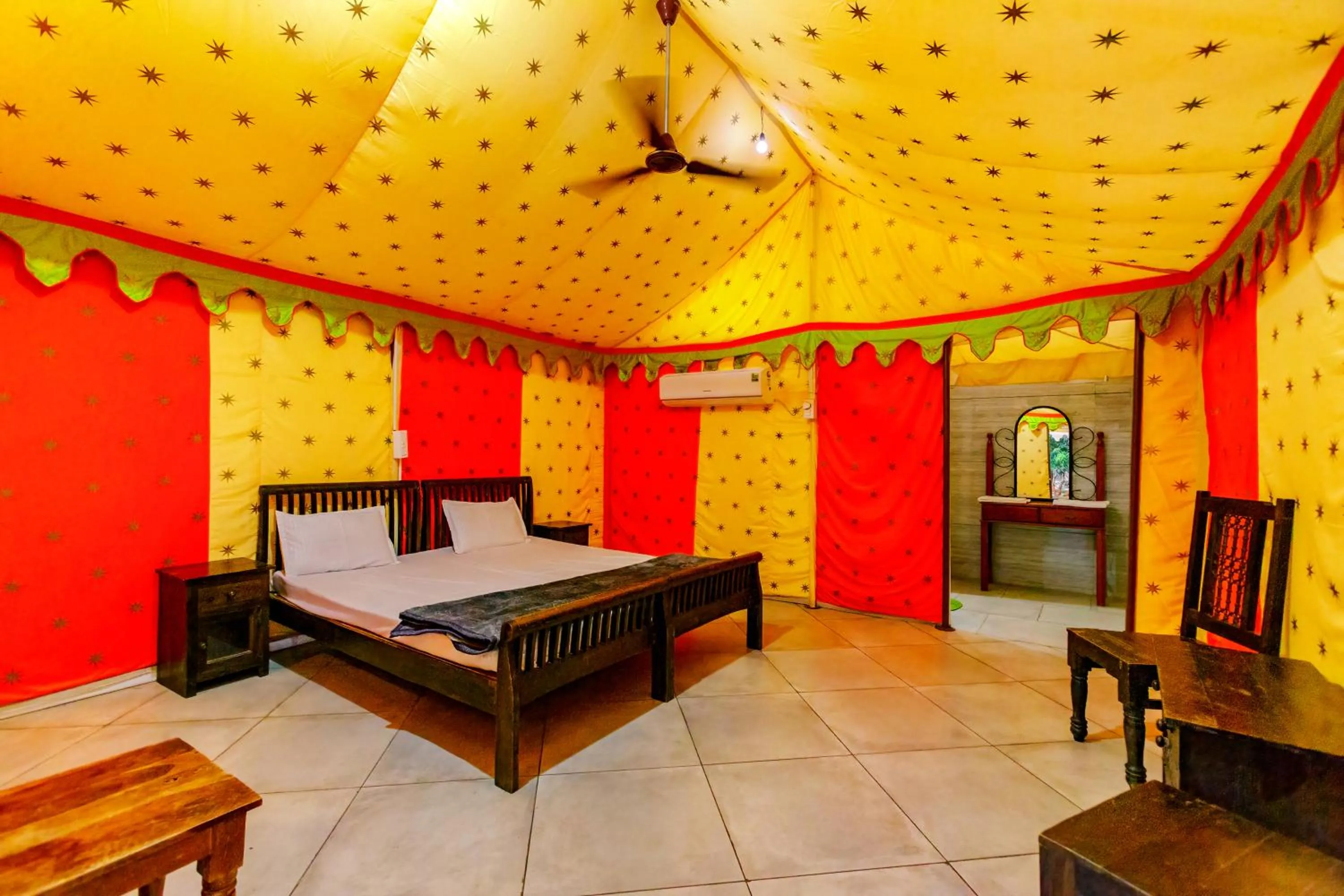 Photo of the whole room in Amber Resort