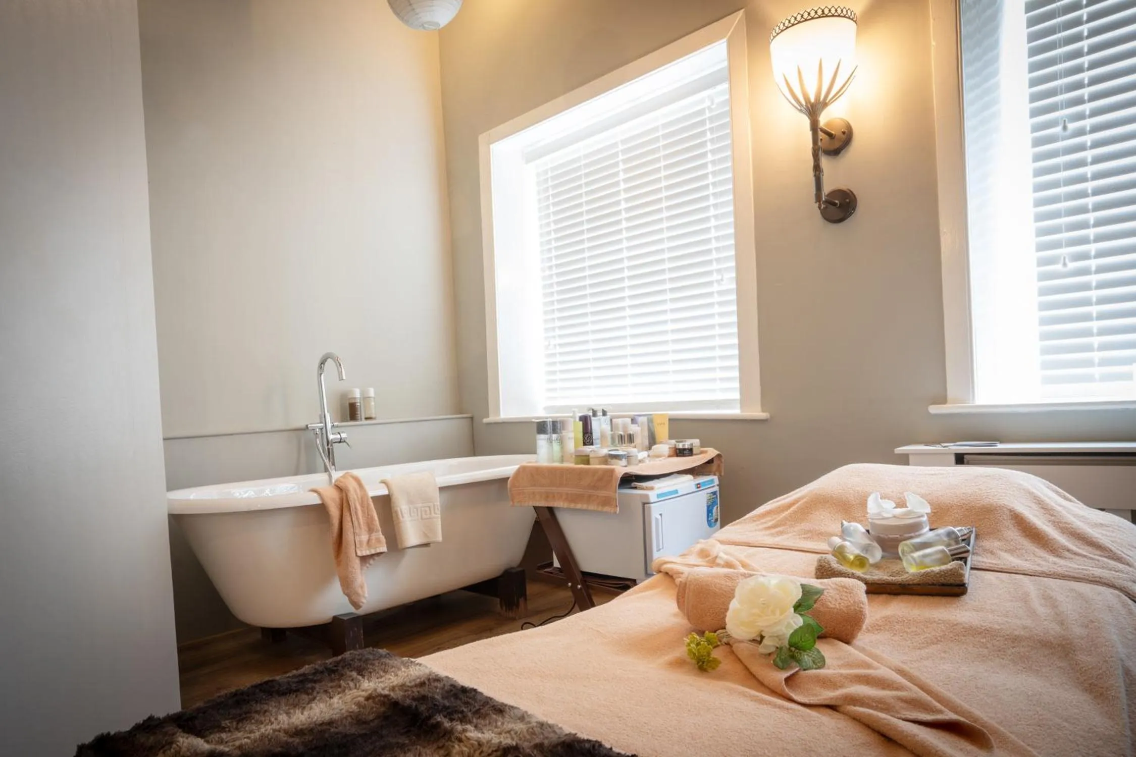 Spa and wellness centre/facilities, Bed in Waterton Park Hotel