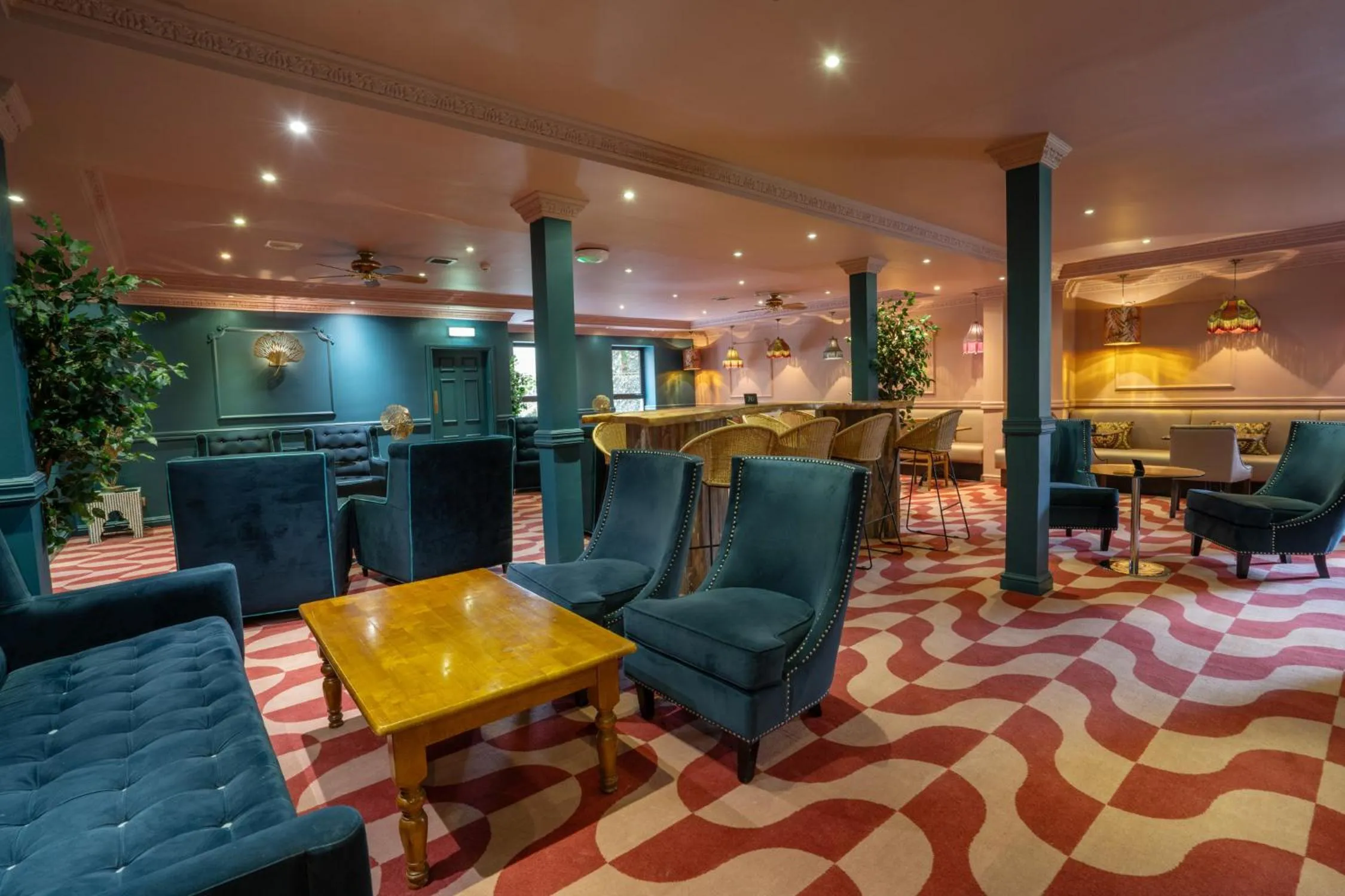 Lounge or bar in Waterton Park Hotel