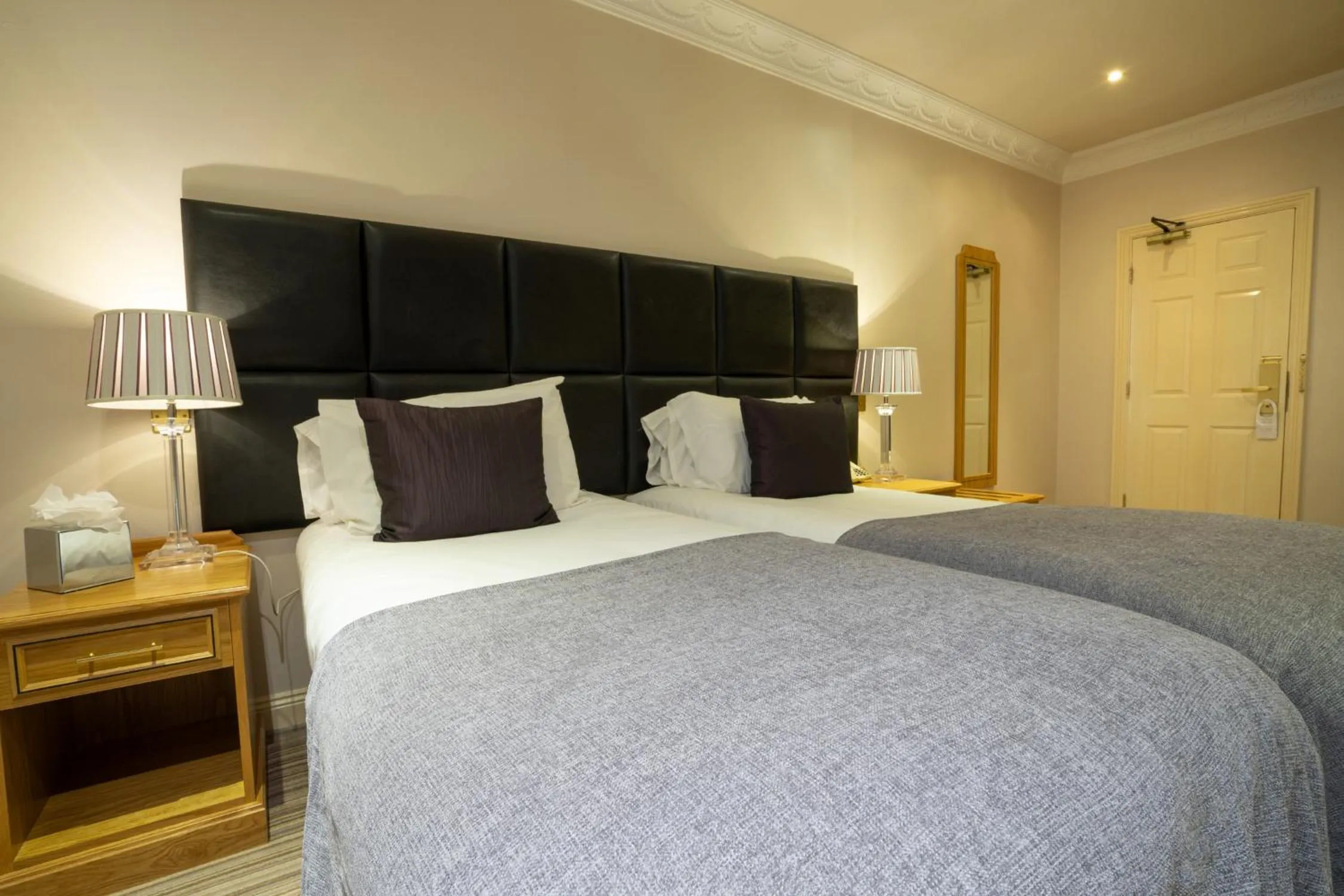 Bed in Waterton Park Hotel