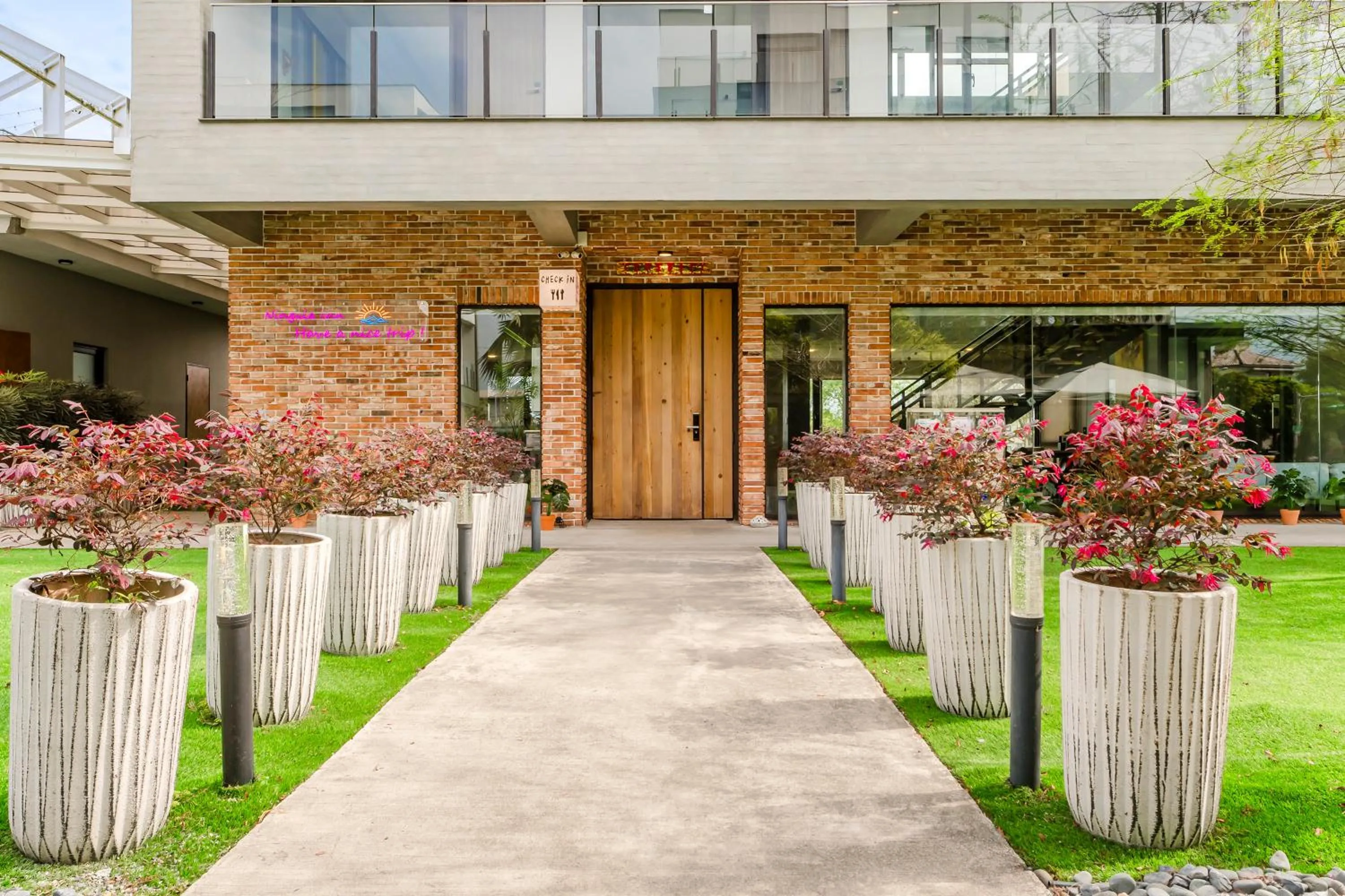 Facade/entrance in Ning Xia Time
