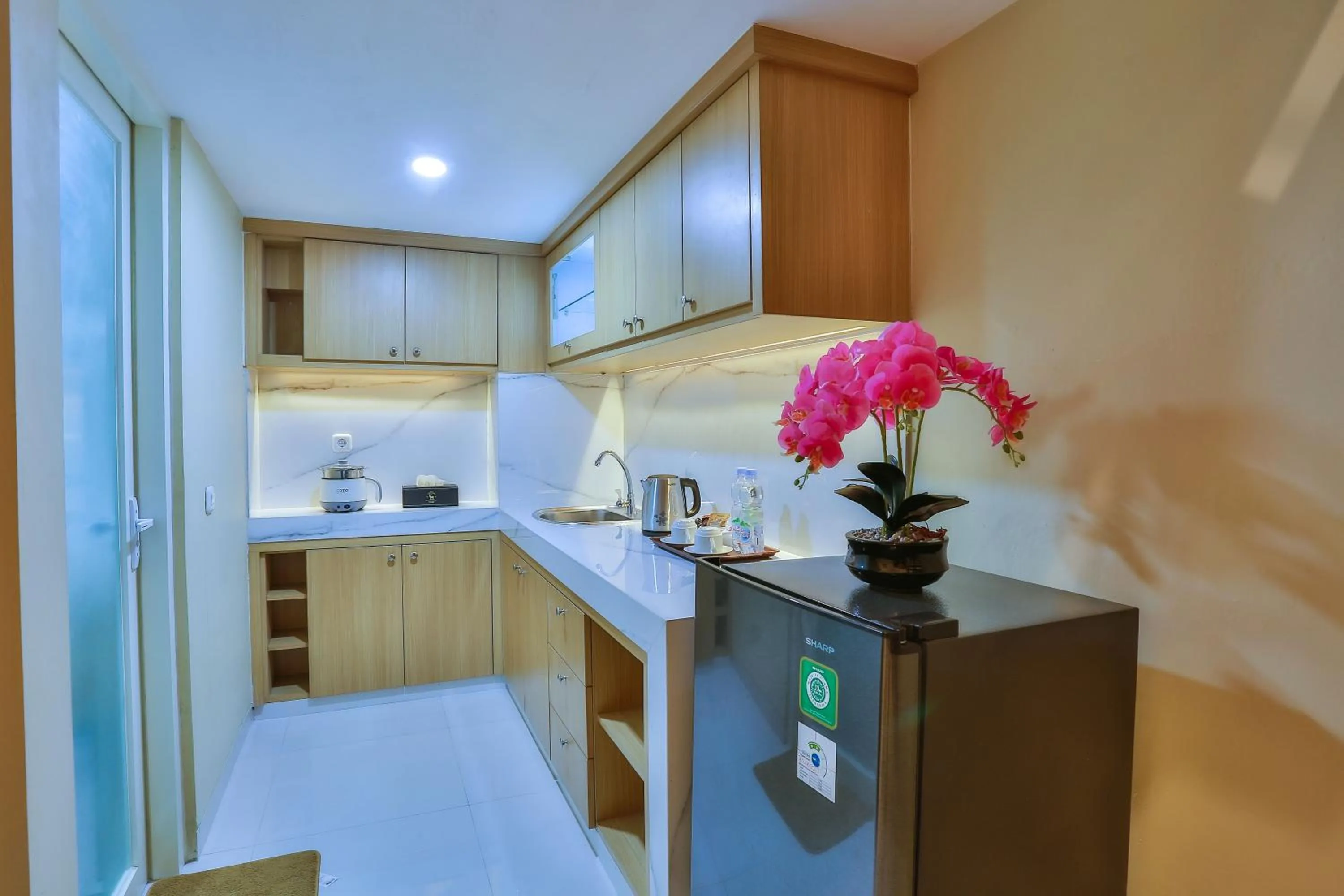 Kitchen or kitchenette in The Horizontal Hotel Pacitan