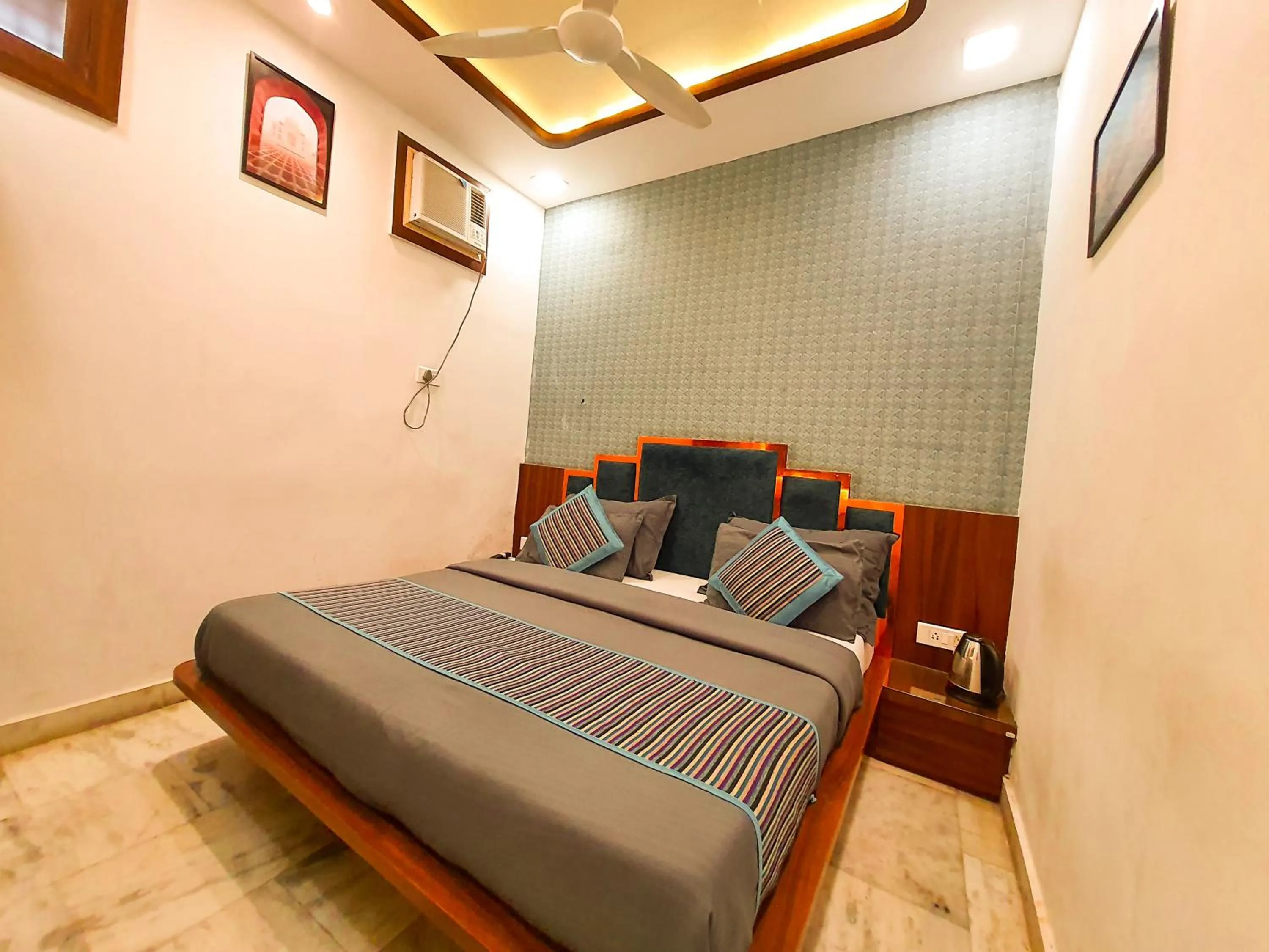 Bed in The Vacation Villa Agra A Boutique Hotel Near Taj Mahal