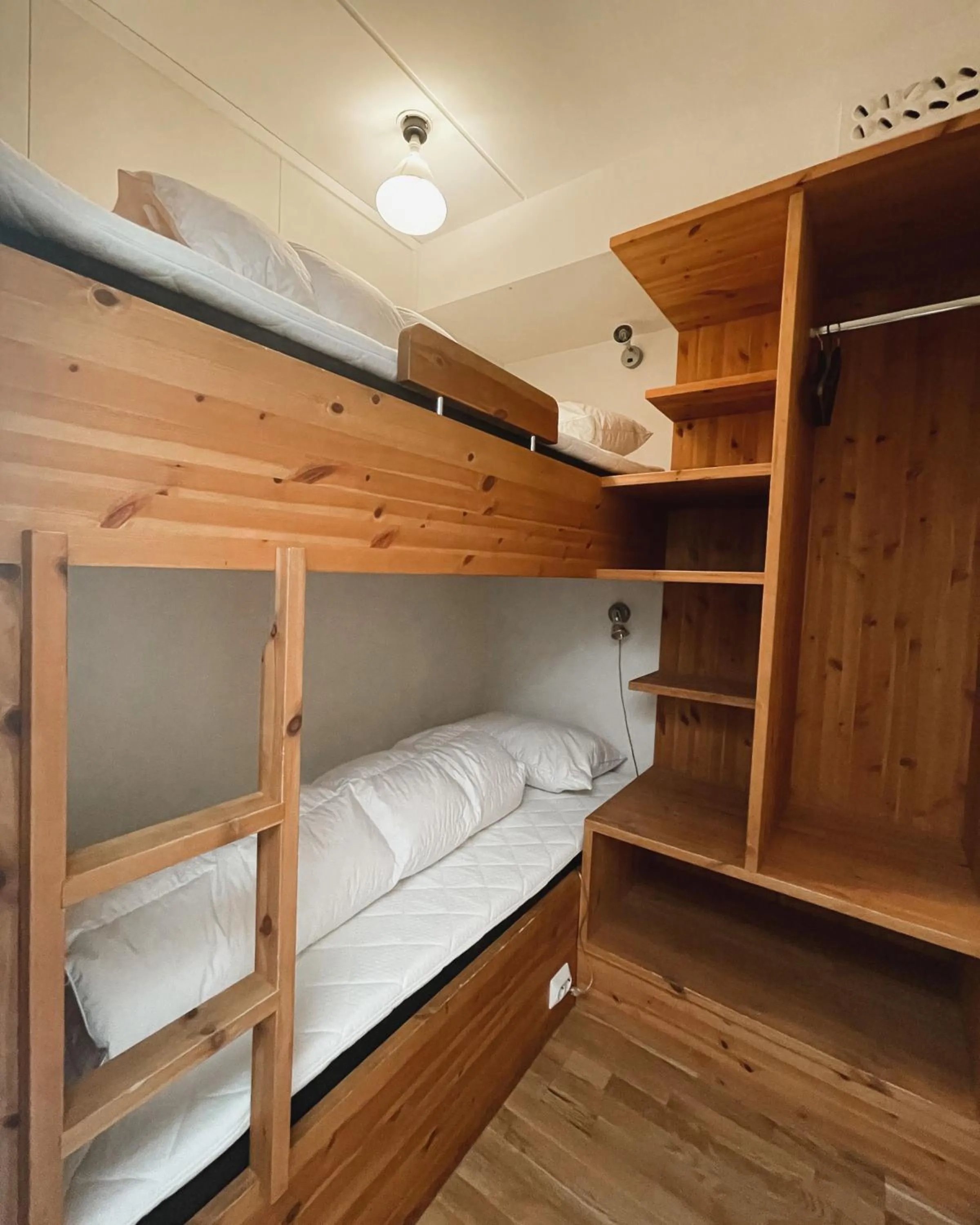 Bedroom, Bed in Hovdestøylen Apartments