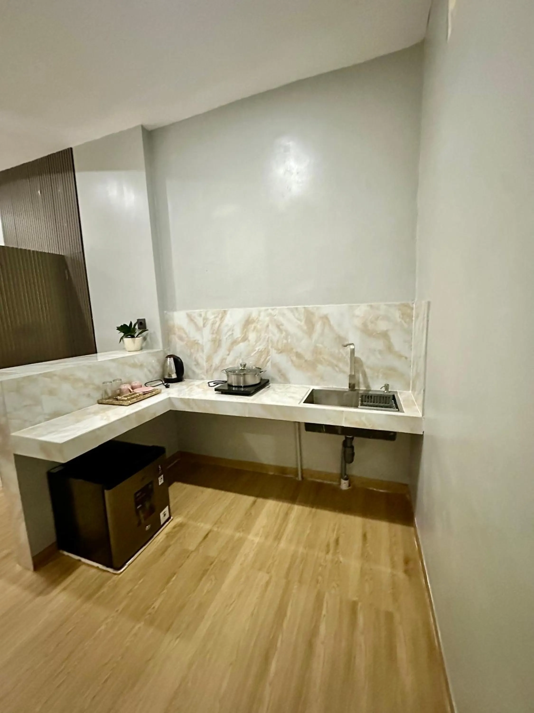 New Mekar Jaya Hotel