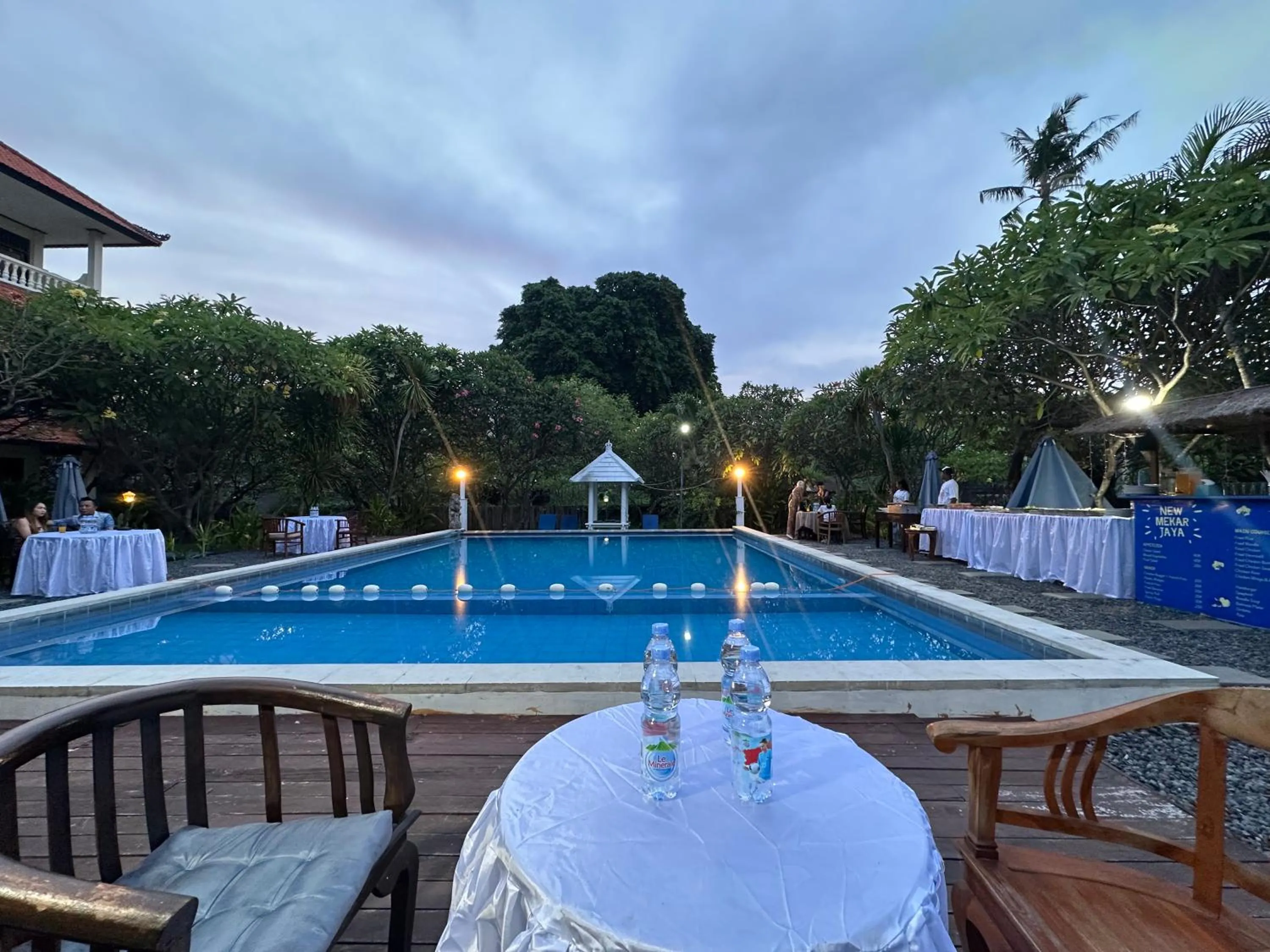 New Mekar Jaya Hotel