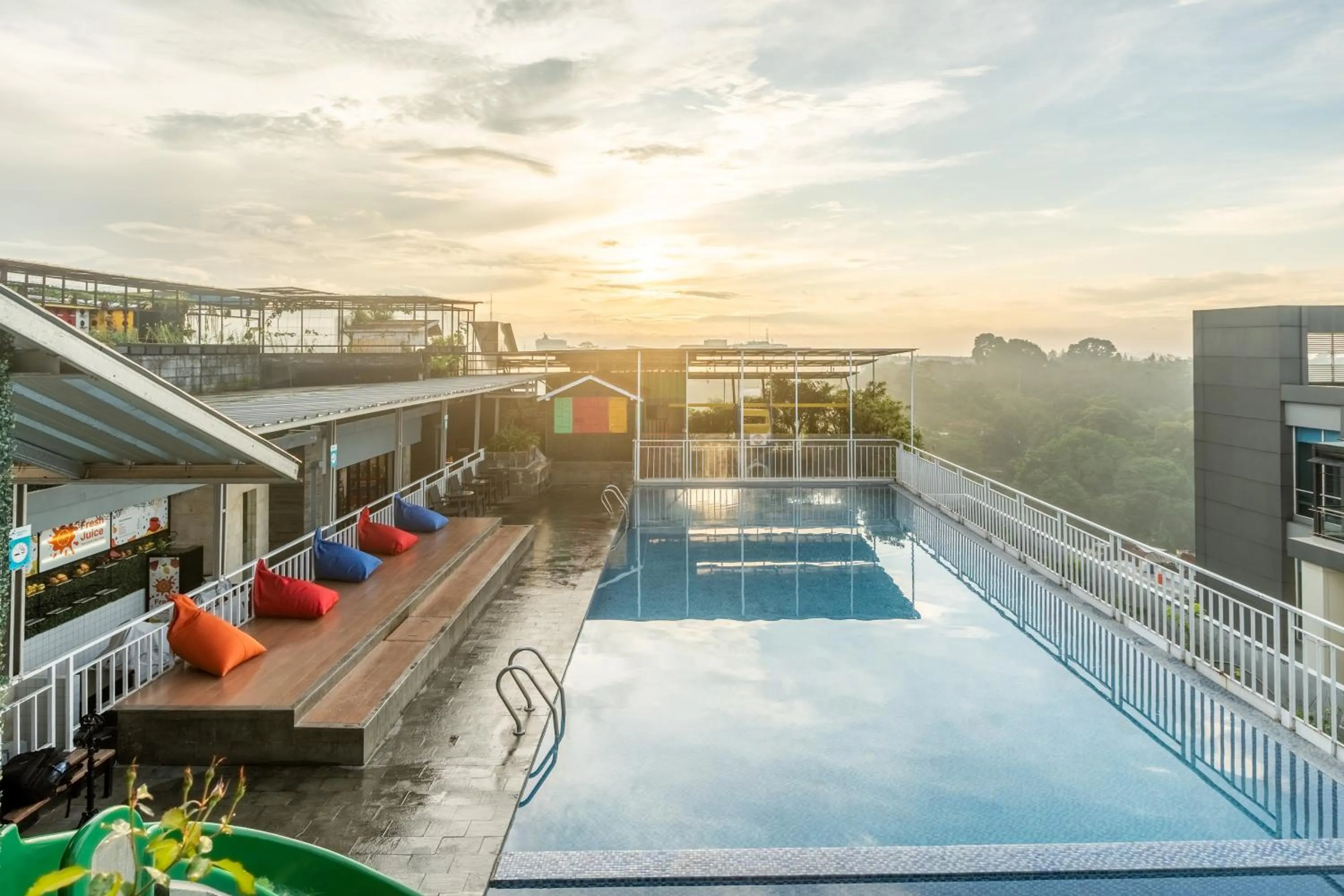 Swimming pool in Grand Tjokro Premiere Bandung