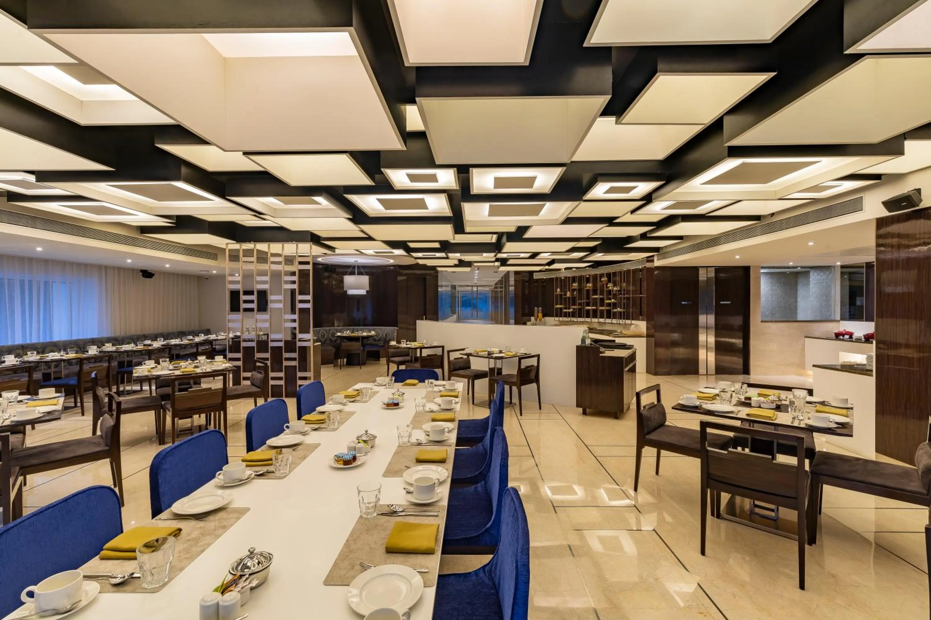 Restaurant/places to eat in RPJ Hotel Rajkot