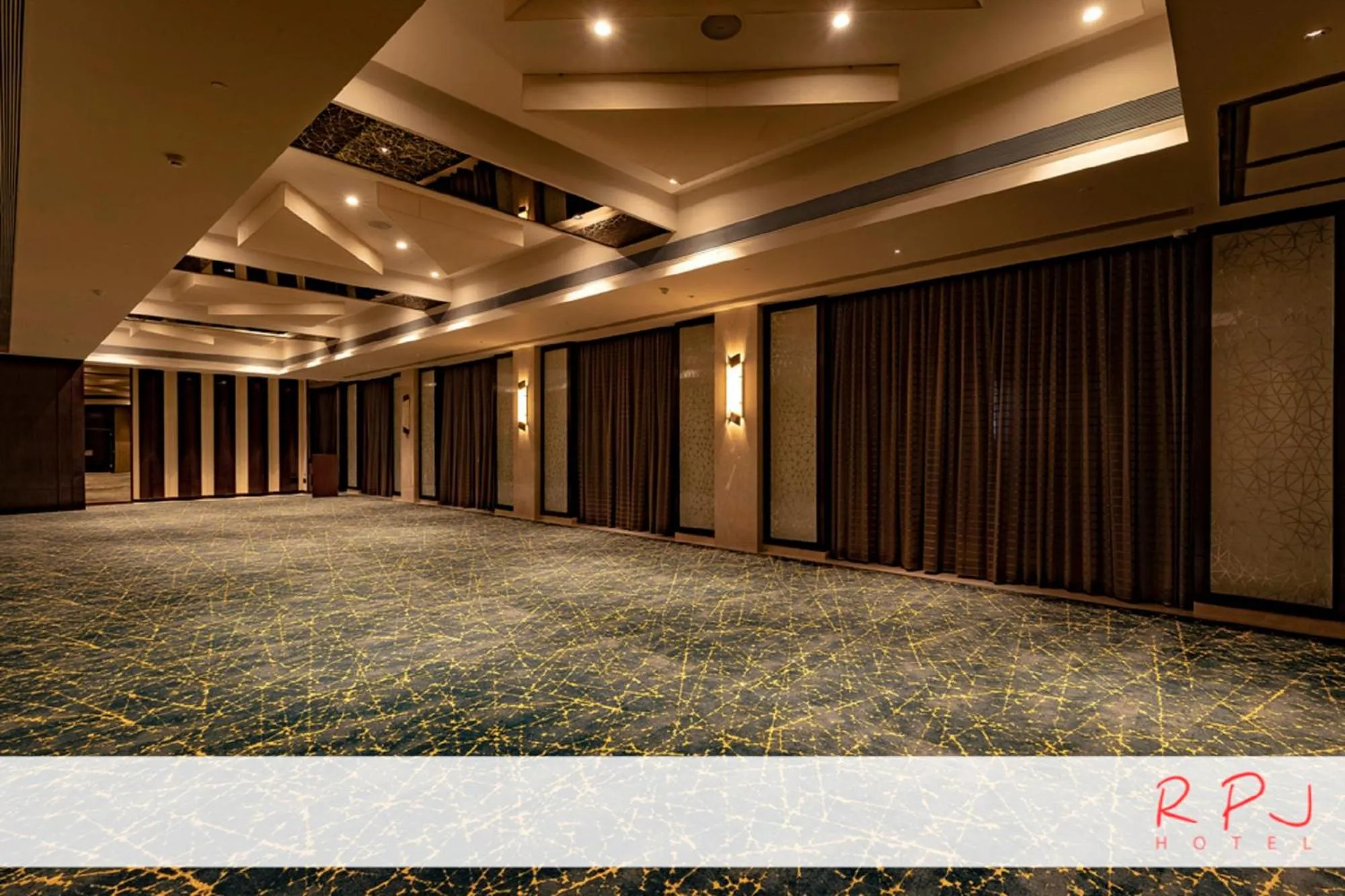 Banquet/Function facilities in RPJ Hotel Rajkot