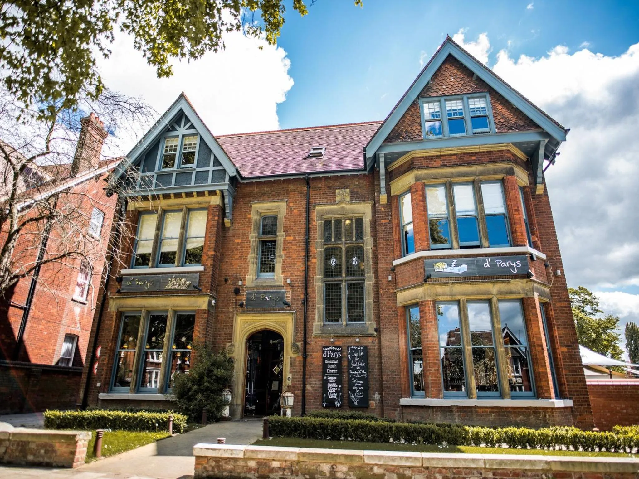 Facade/entrance in d'Parys