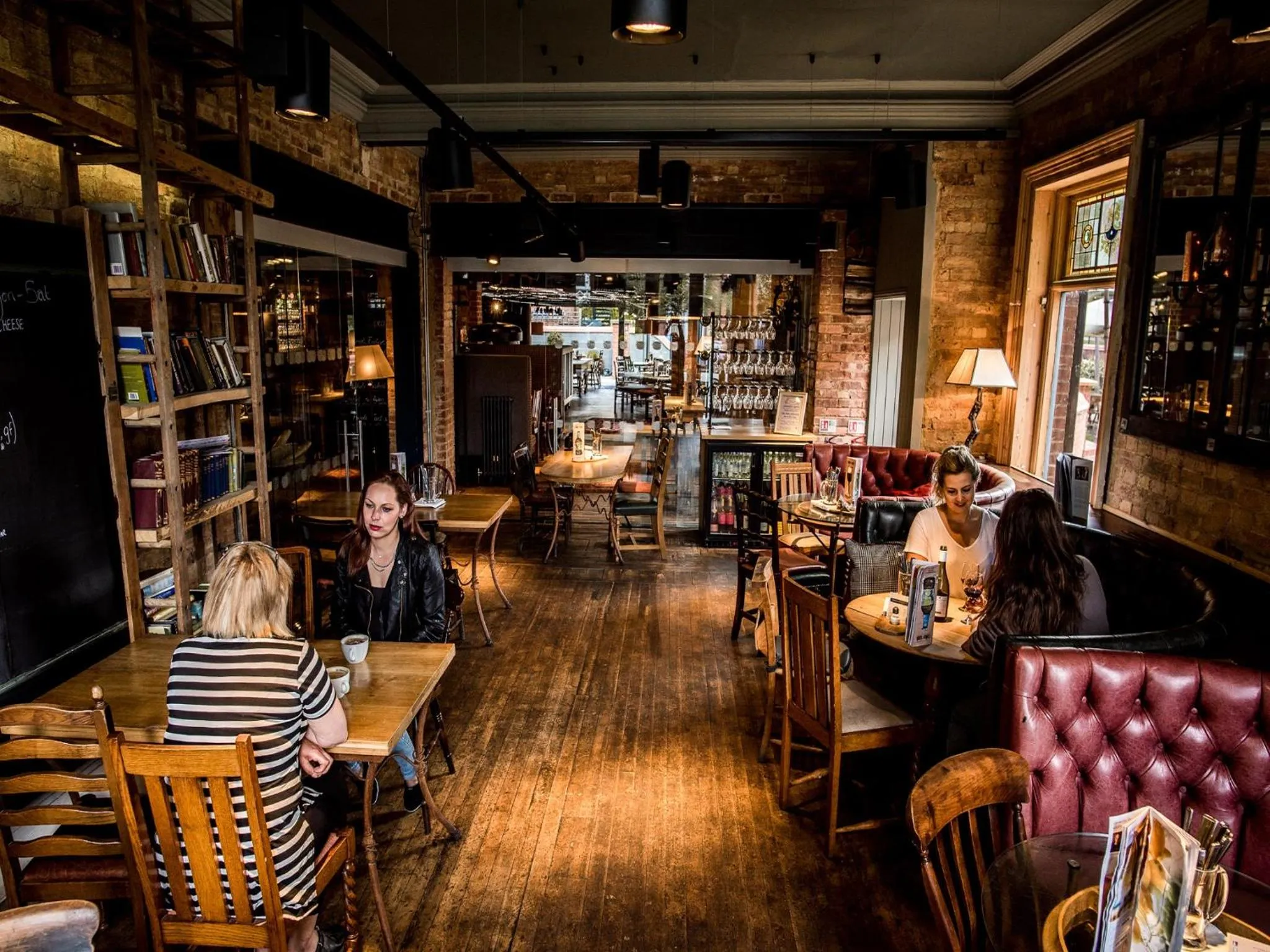 Restaurant/places to eat in d'Parys