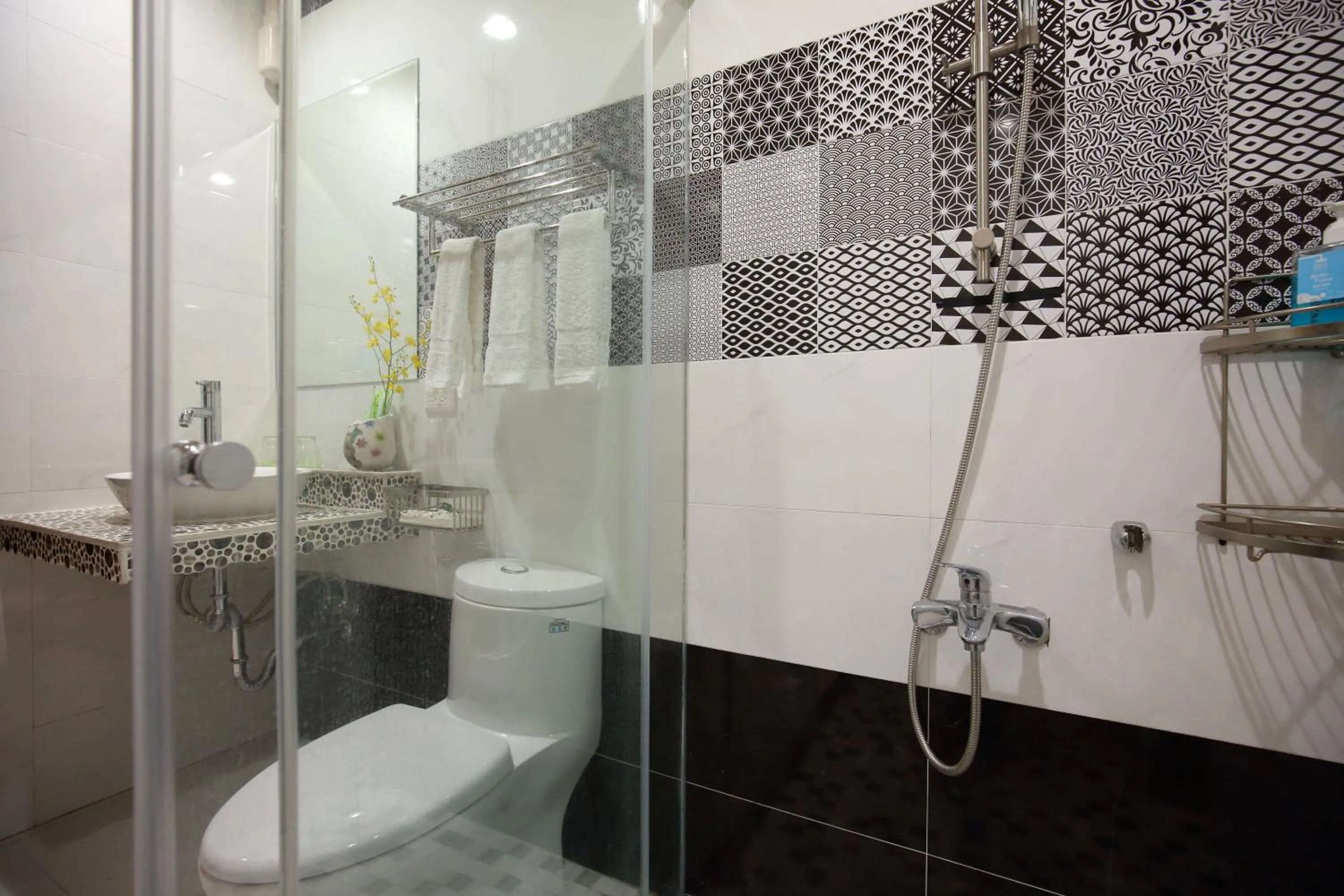 Shower in Sweet Heart B&B