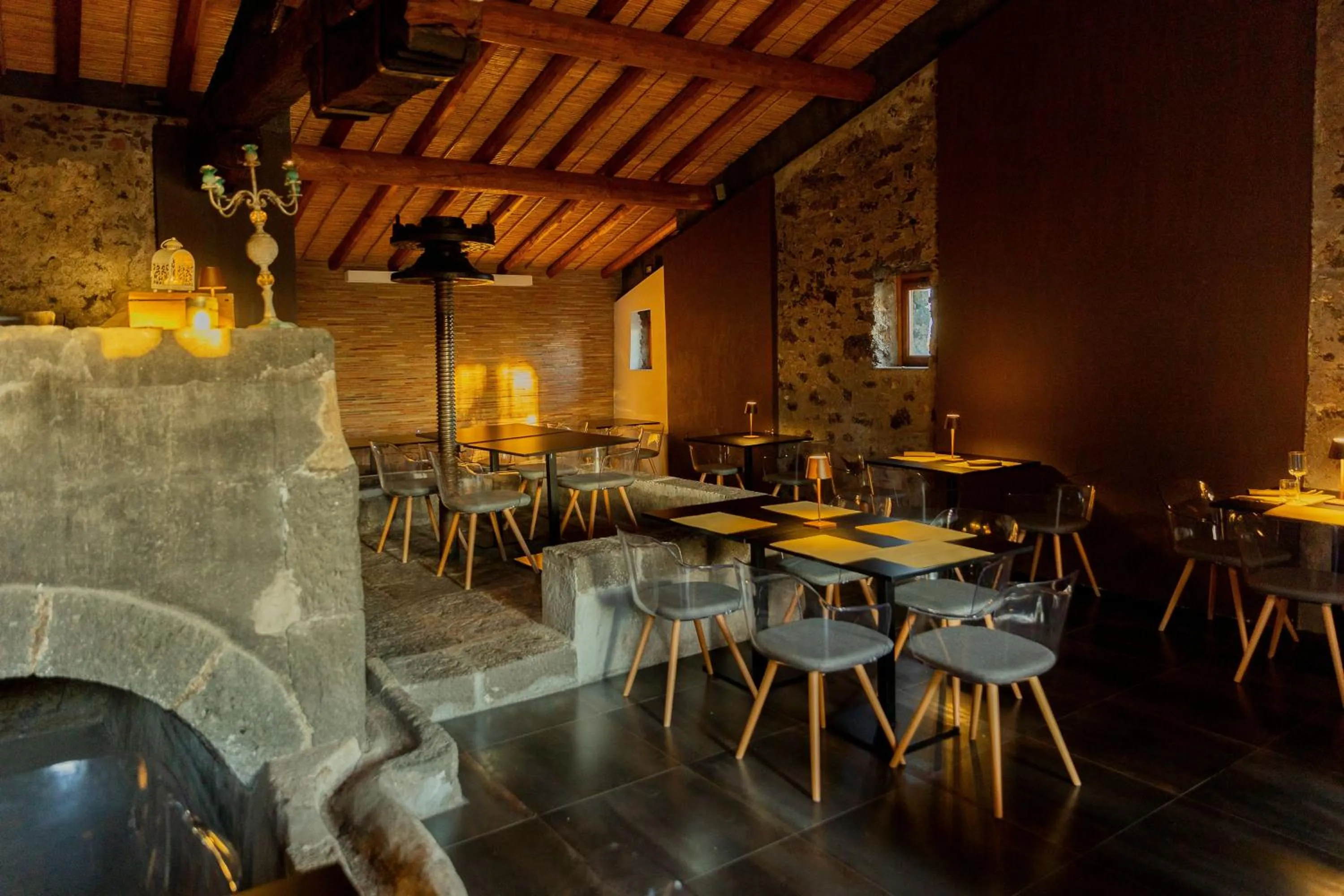Restaurant/places to eat in PODERE DELL'ETNA SEGRETA - Essential Nature Hotel & Glamping