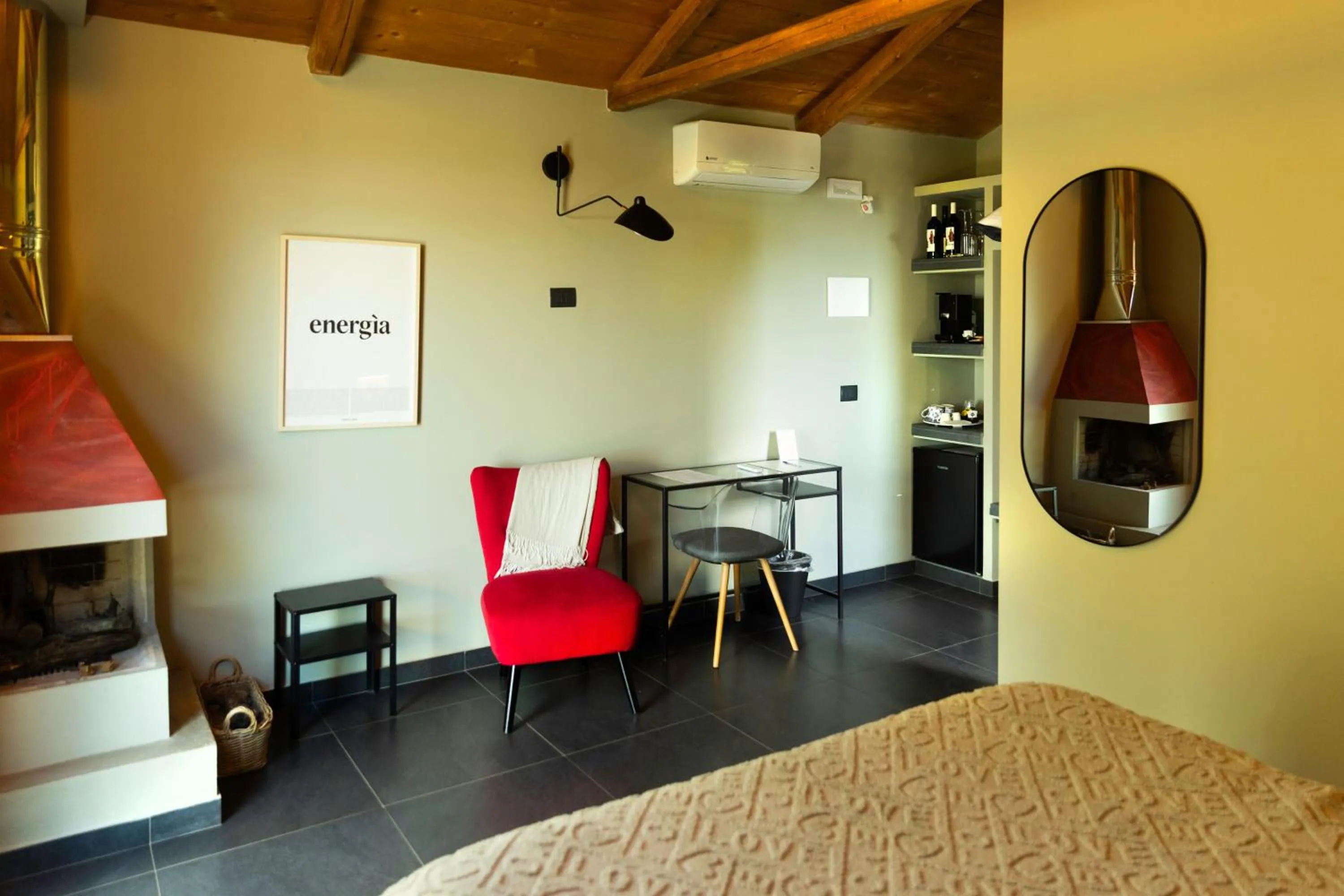 Photo of the whole room in PODERE DELL'ETNA SEGRETA - Essential Nature Hotel & Glamping