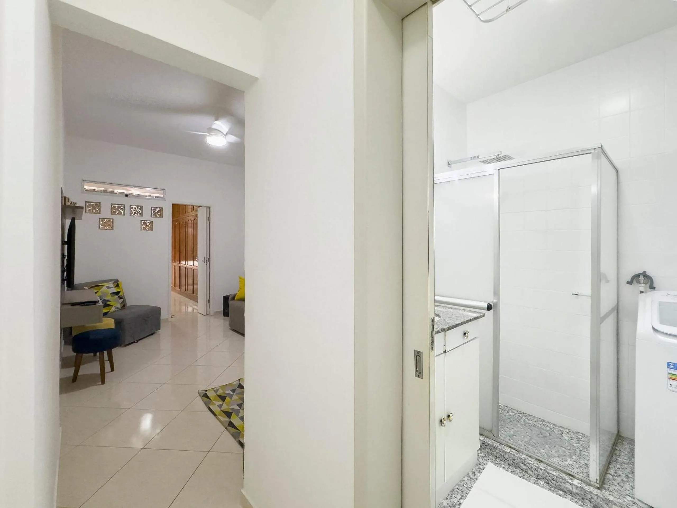 Toilet in Localização Perfeita: 1Qto, 3min Orla