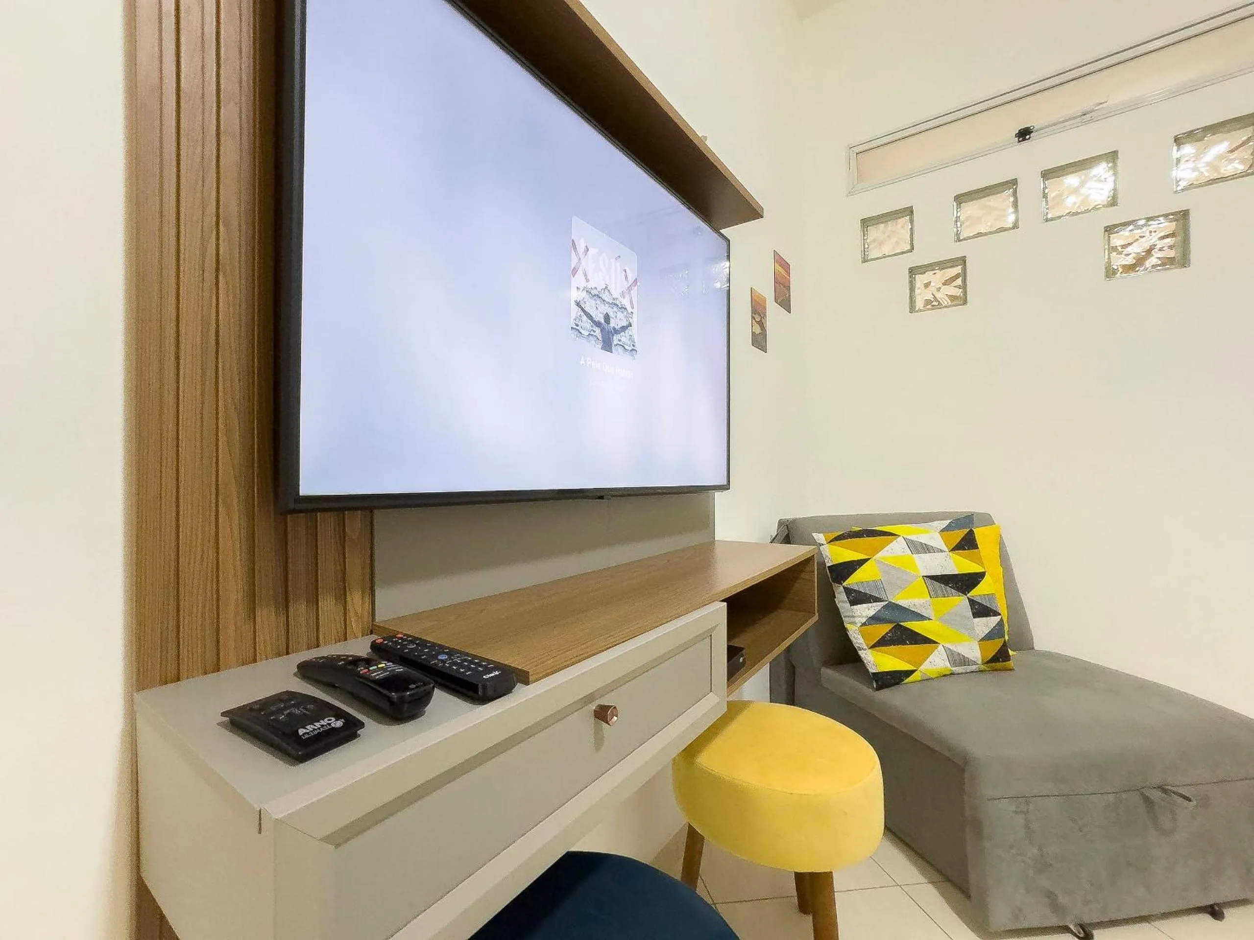 TV and multimedia in Localização Perfeita: 1Qto, 3min Orla