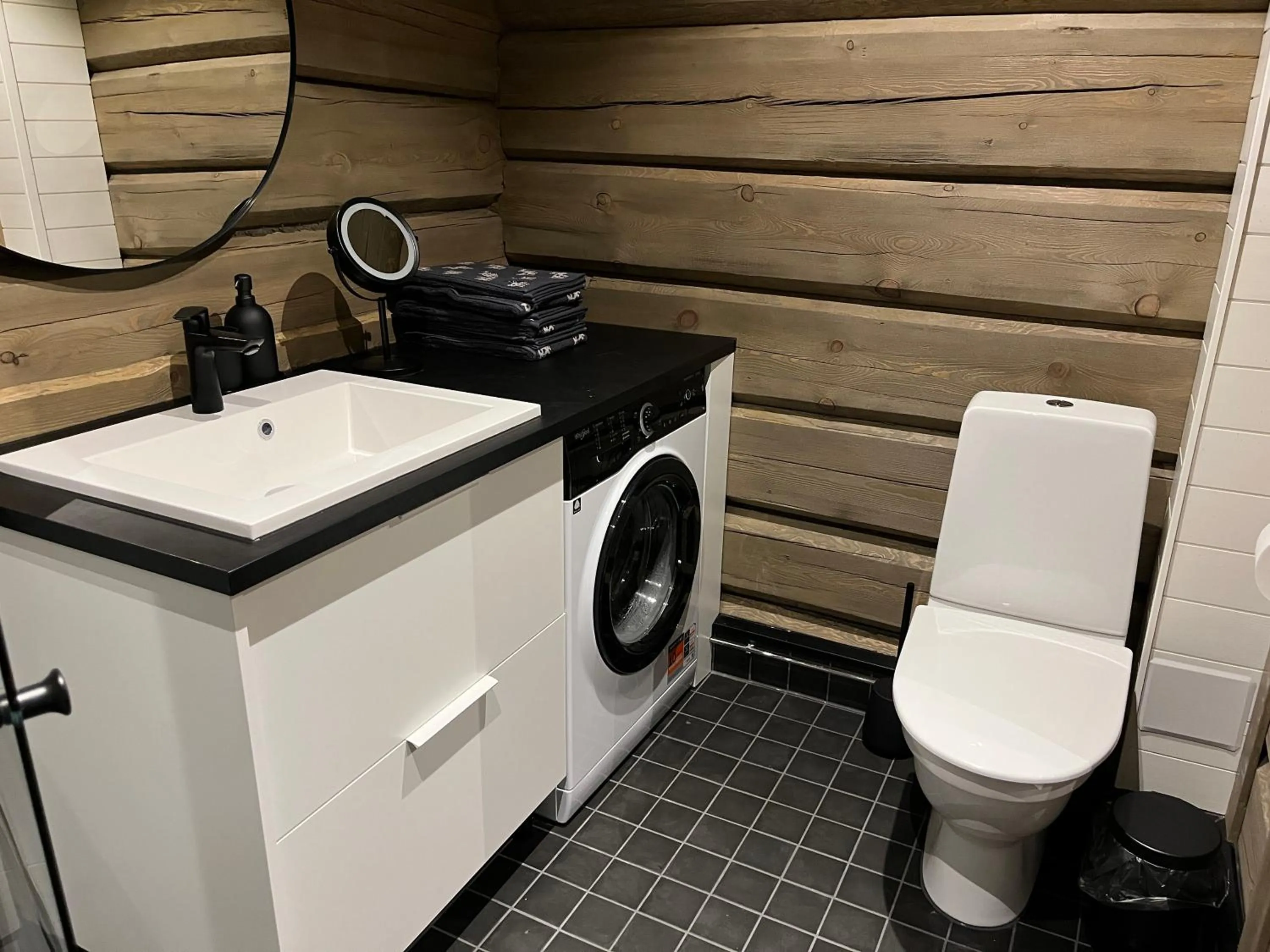 Bathroom in Adults Only Invisible Forest Lodge & SPA