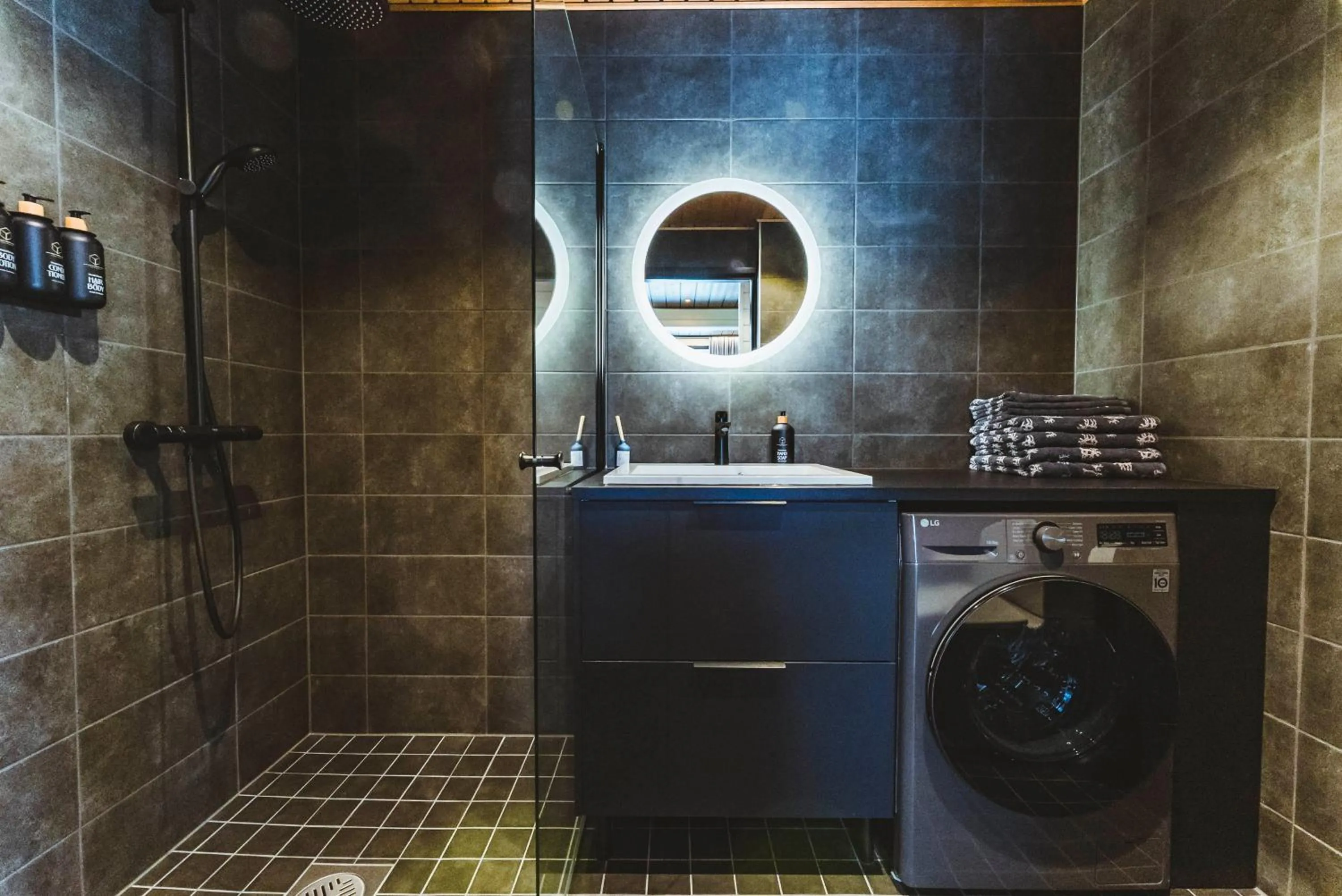 Toilet in Adults Only Invisible Forest Lodge & SPA