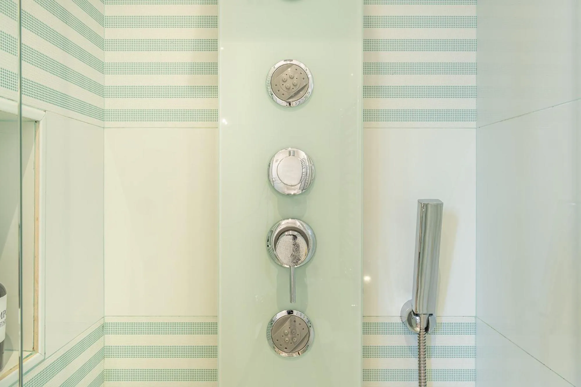 Shower in B&B Majestade