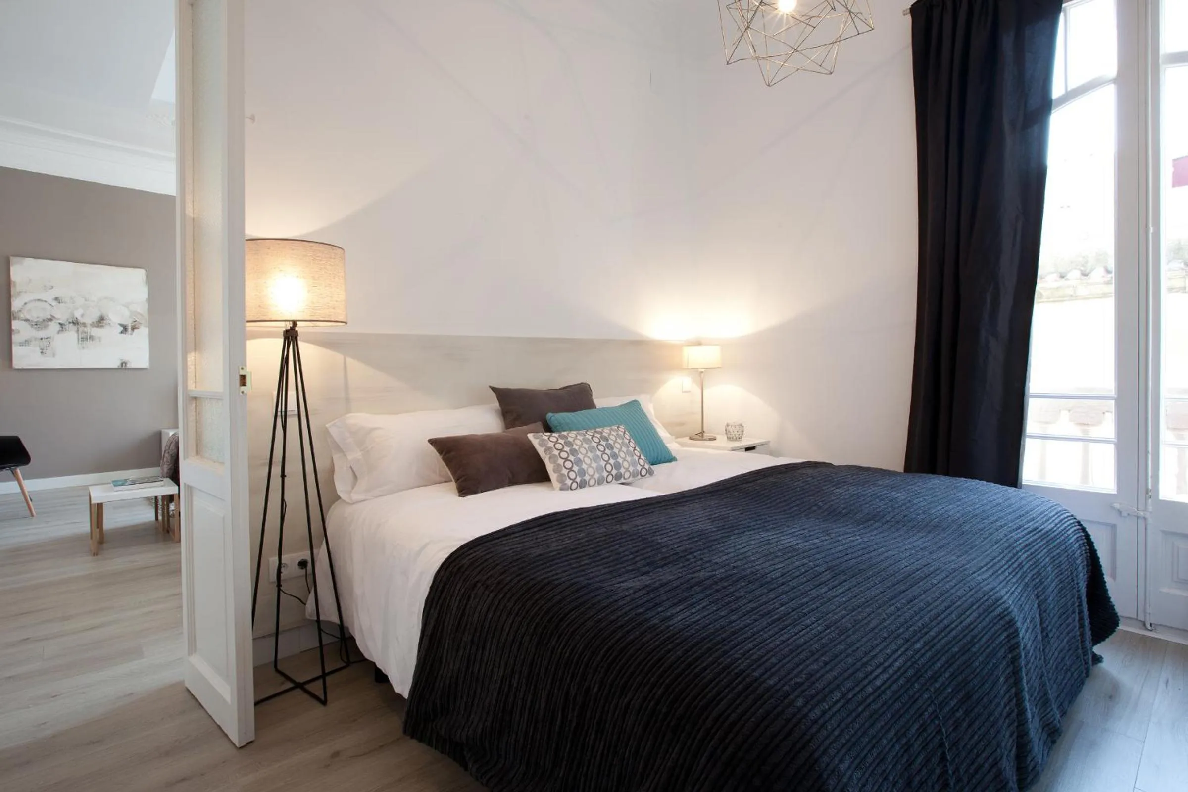 Bedroom, Bed in Click&Flat Seneca Suites