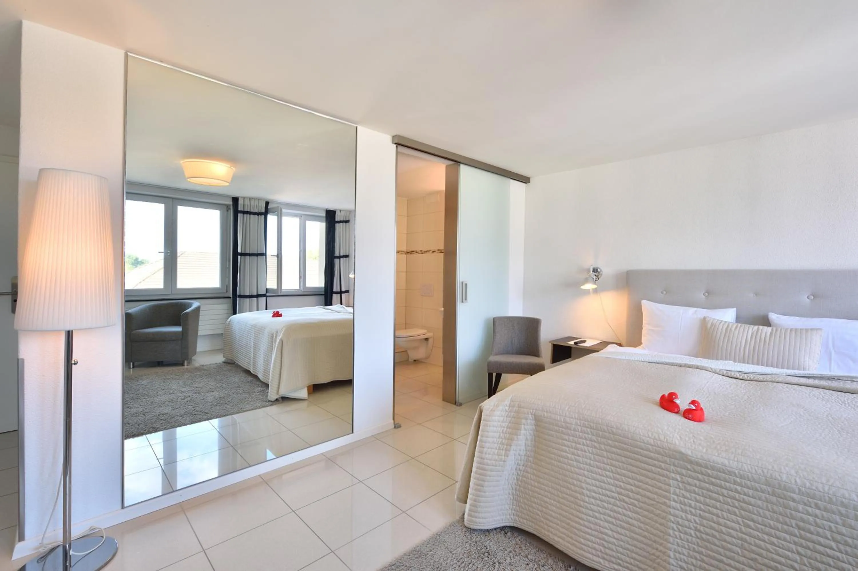 Photo of the whole room, Bed in Hotel SiX