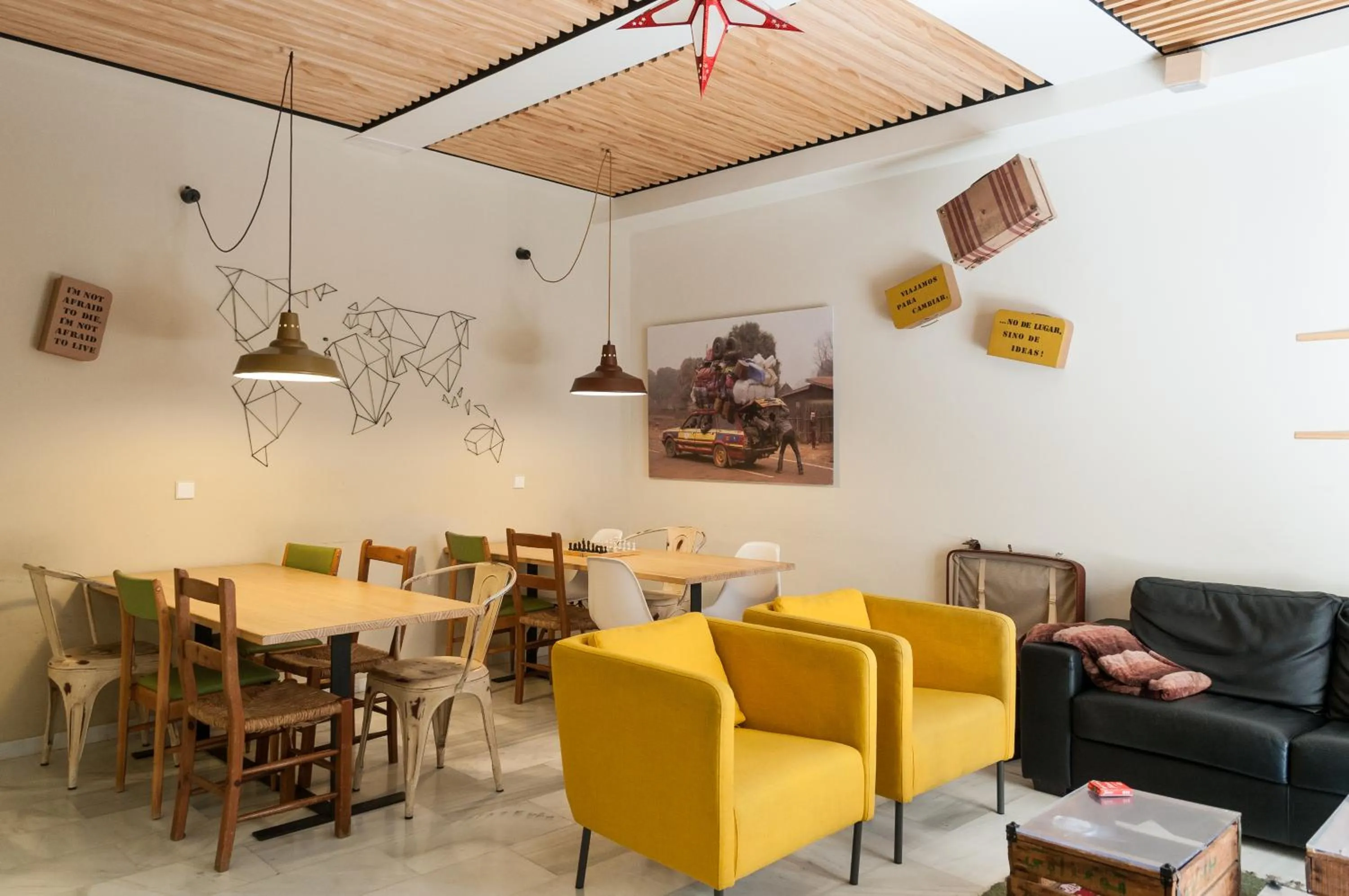 Lounge or bar in The Nomad Hostel&Pension