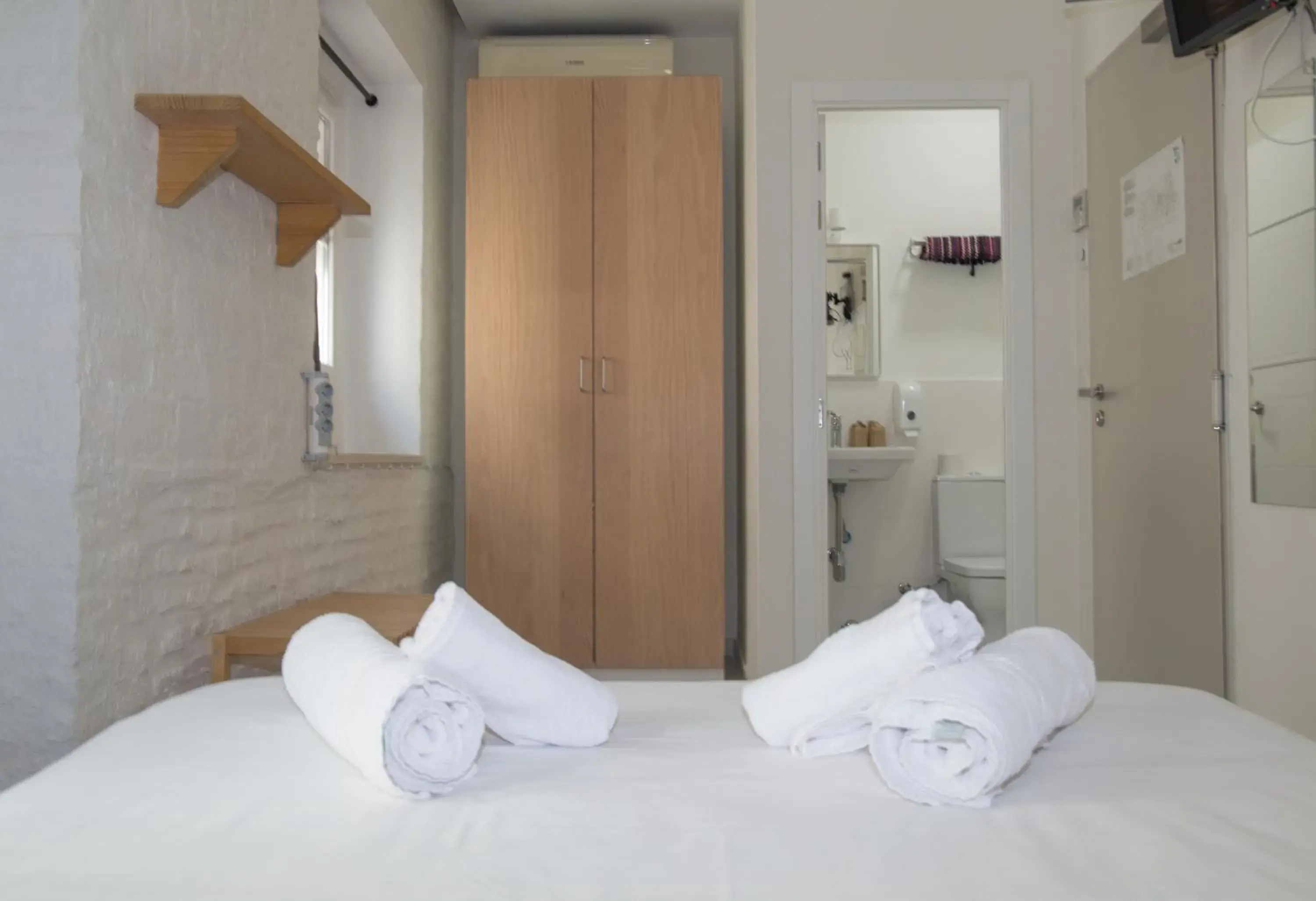 Deluxe Double Room with Balcony in The Nomad Hostel&Pension Deluxe Double Room with Balcony in The Nomad Hostel&Pension