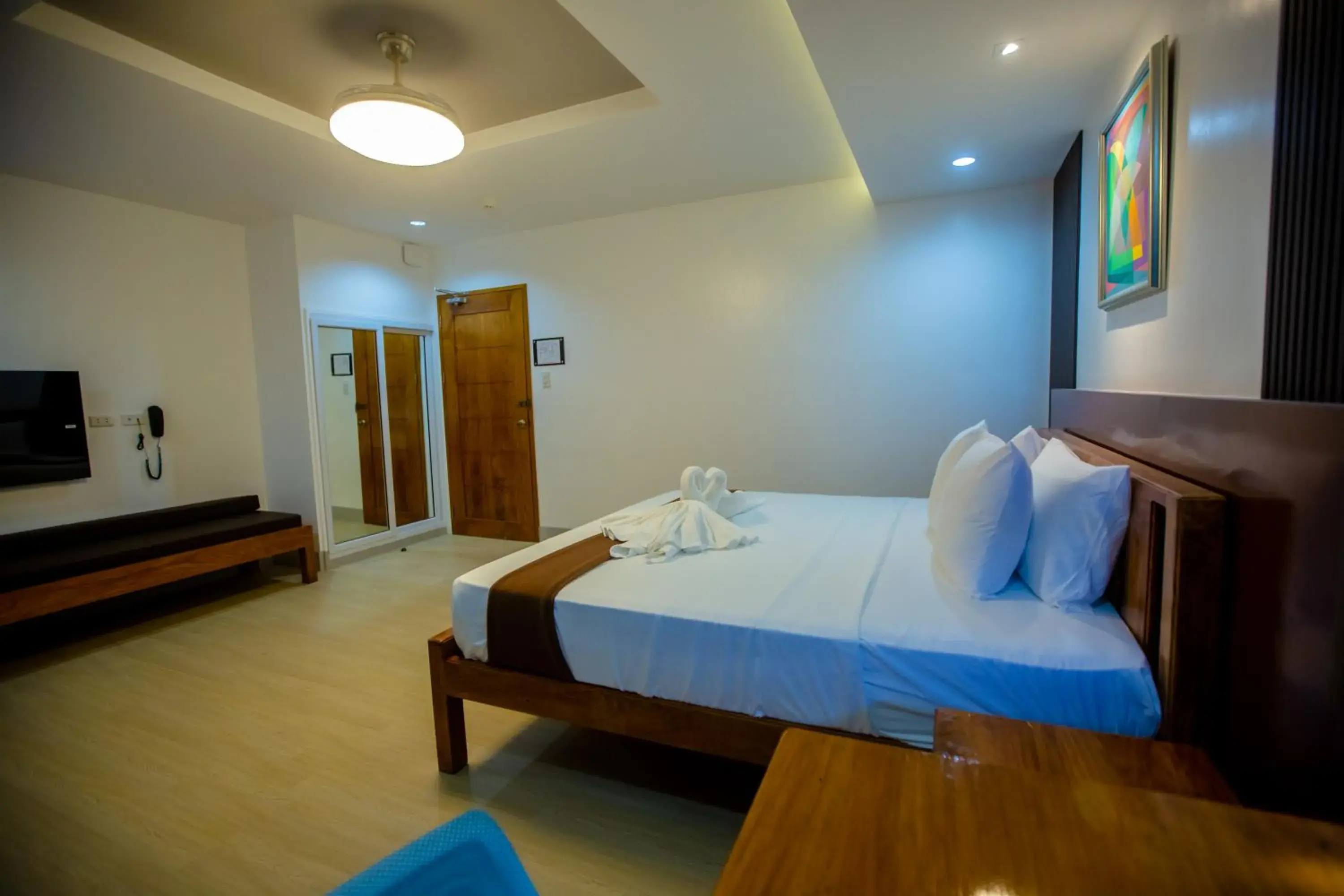 Suite in Horizon Hotel Romblon Suite in Horizon Hotel Romblon