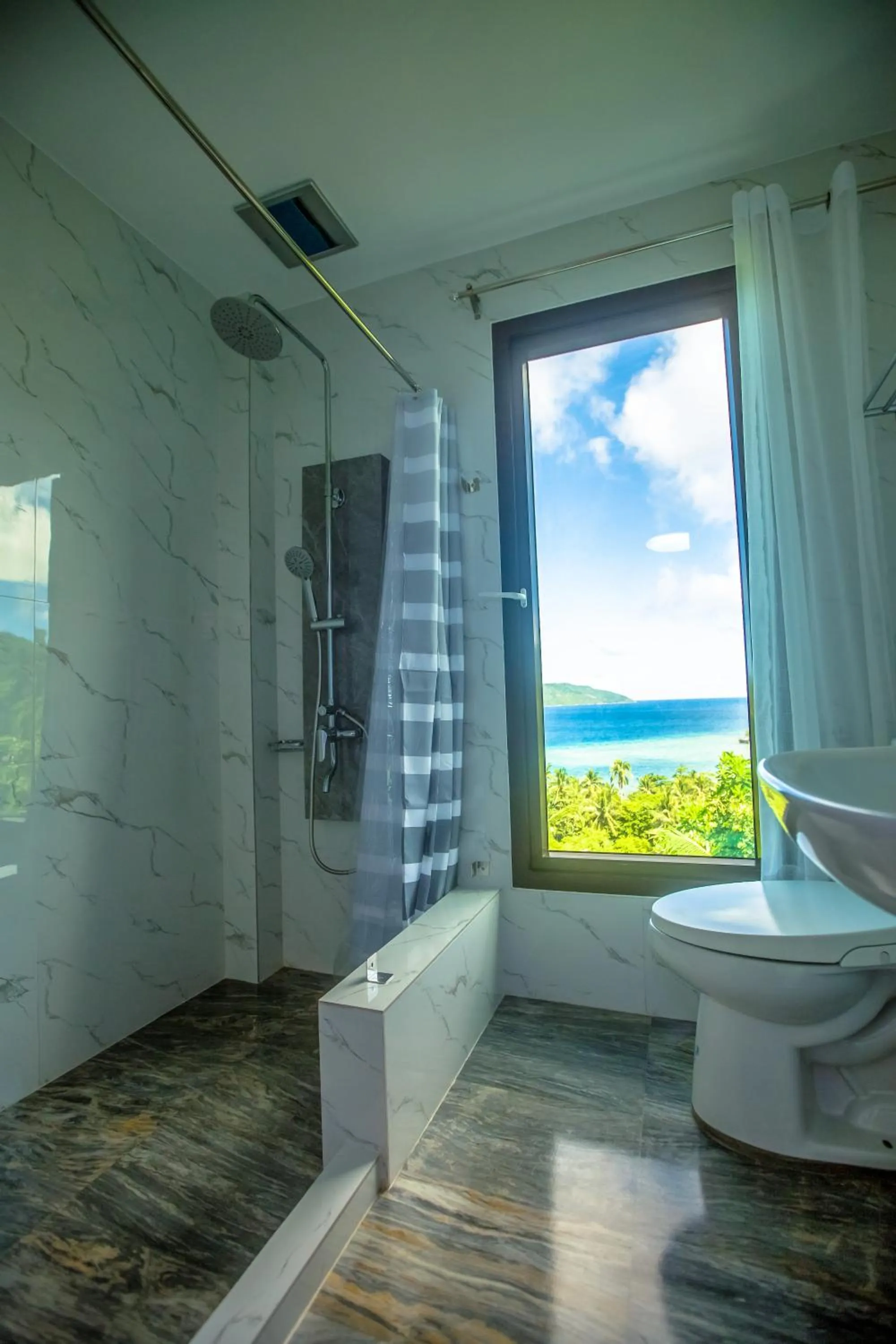 Bathroom in Horizon Hotel Romblon
