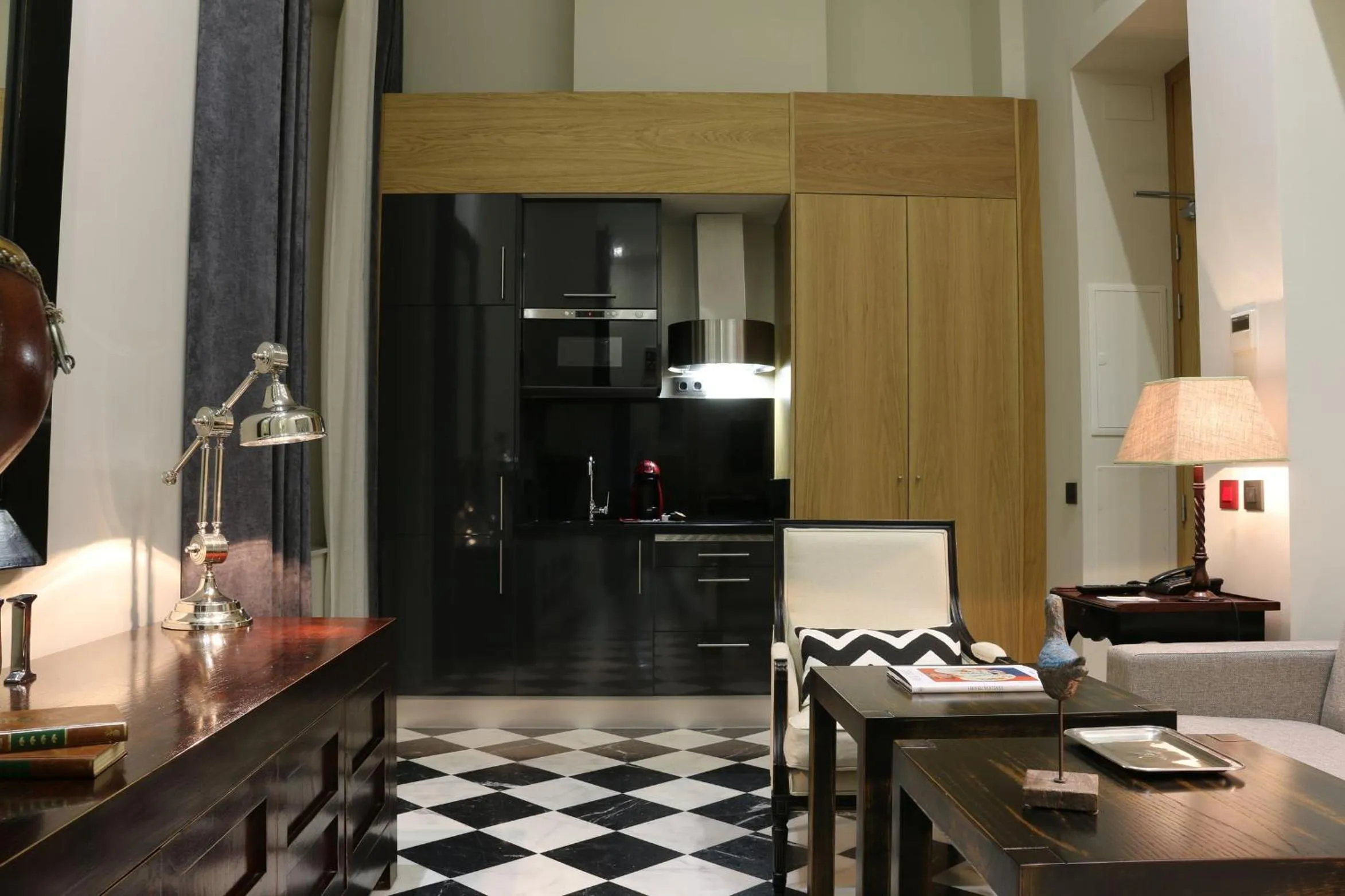 Decorative detail in Aguilas5 SevillaSuites