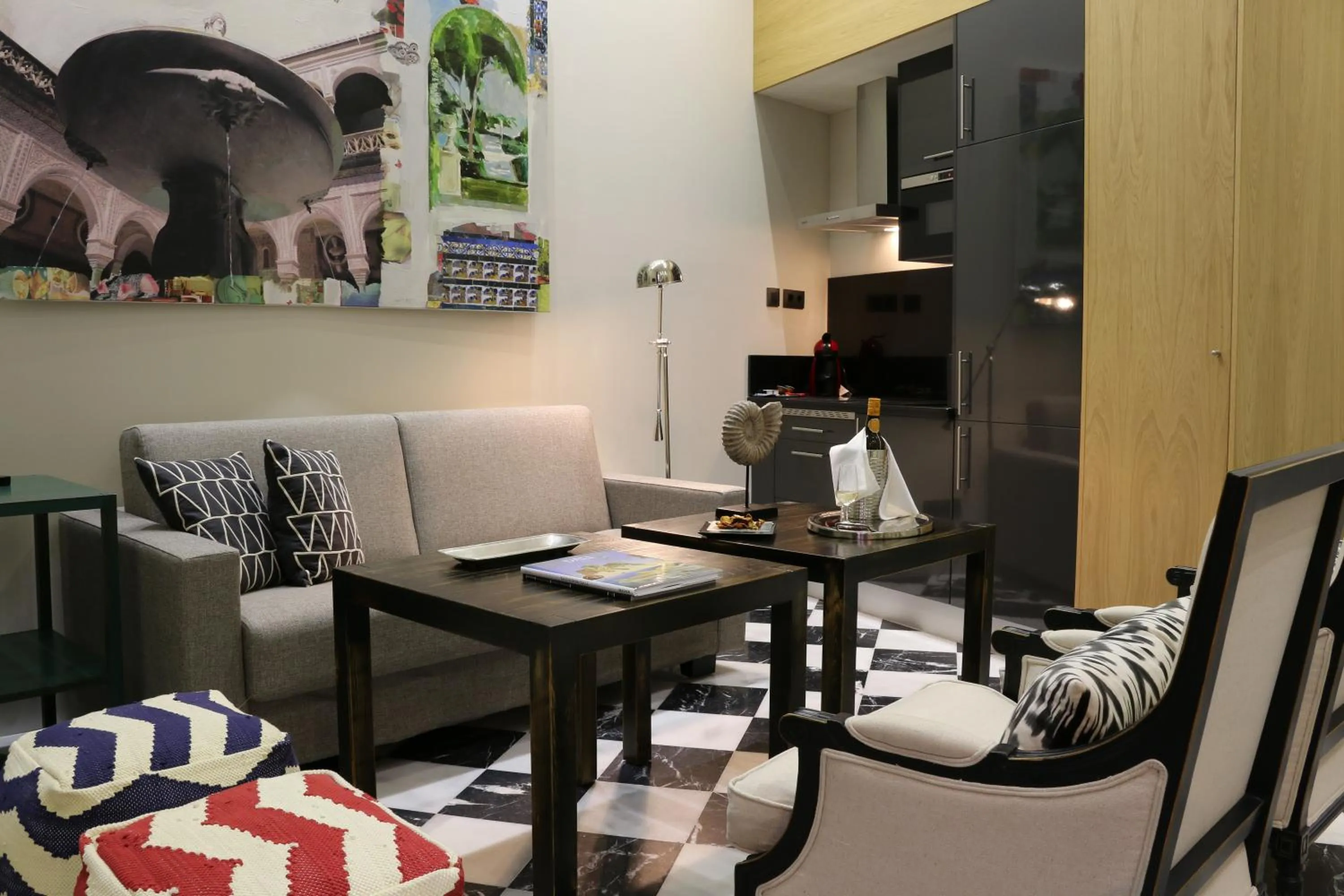 Decorative detail in Aguilas5 SevillaSuites