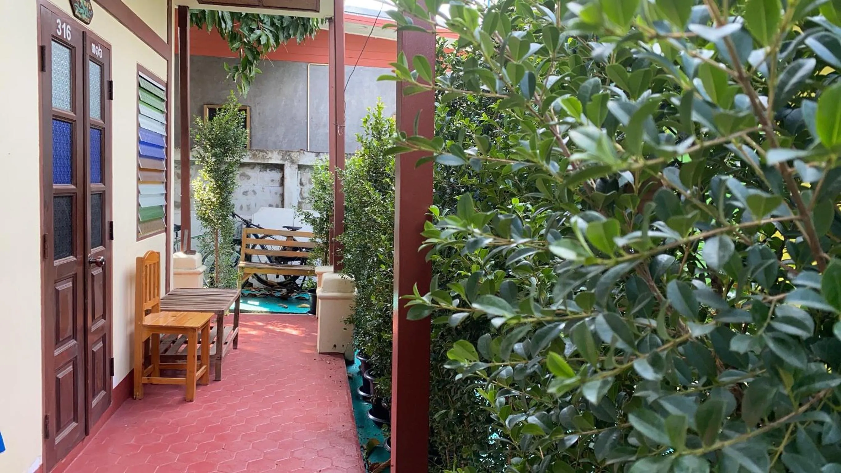 Seating area in Golden Triangle Palace Hotel