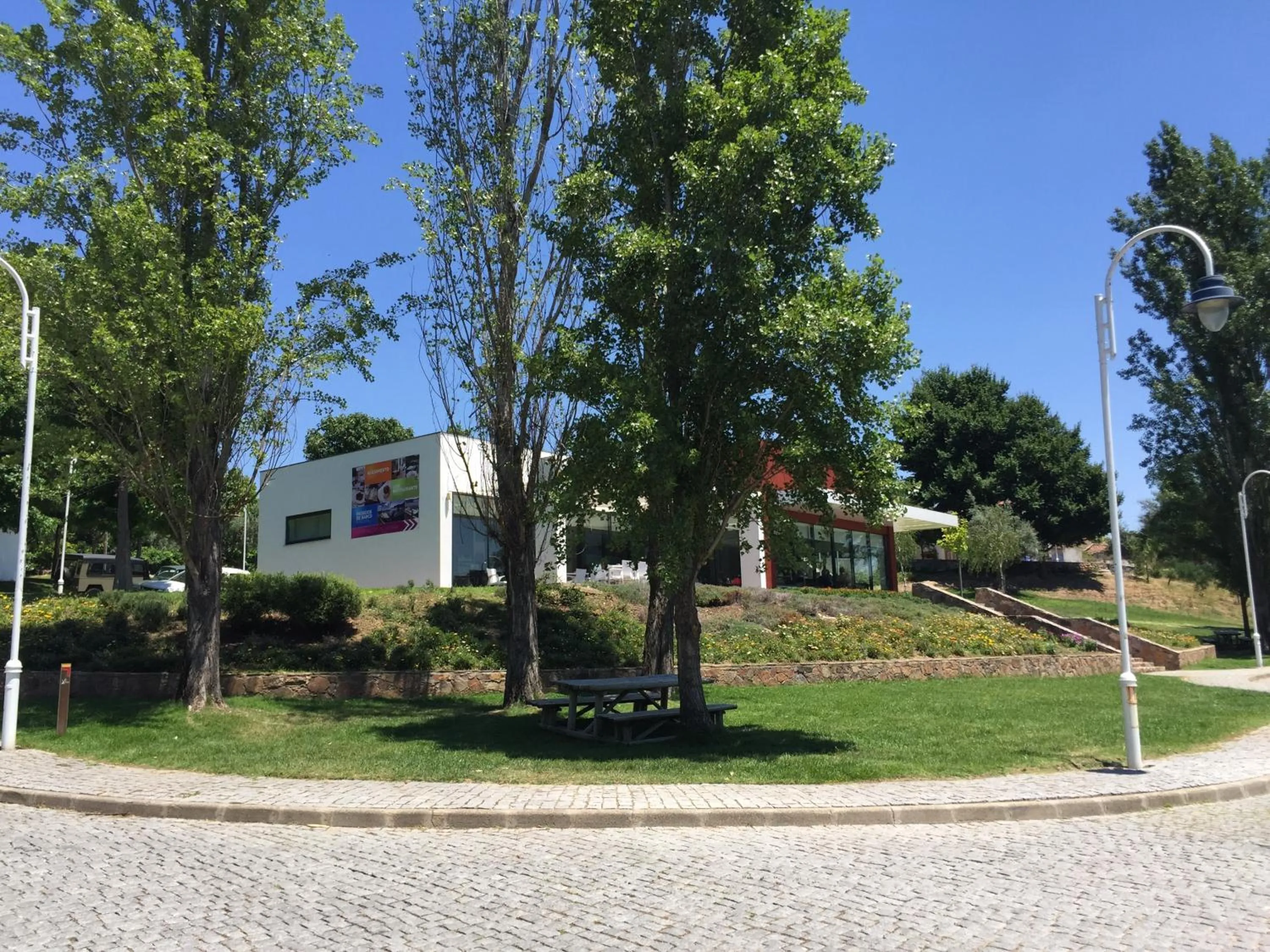 Restaurant/places to eat in Vilaportuguesa