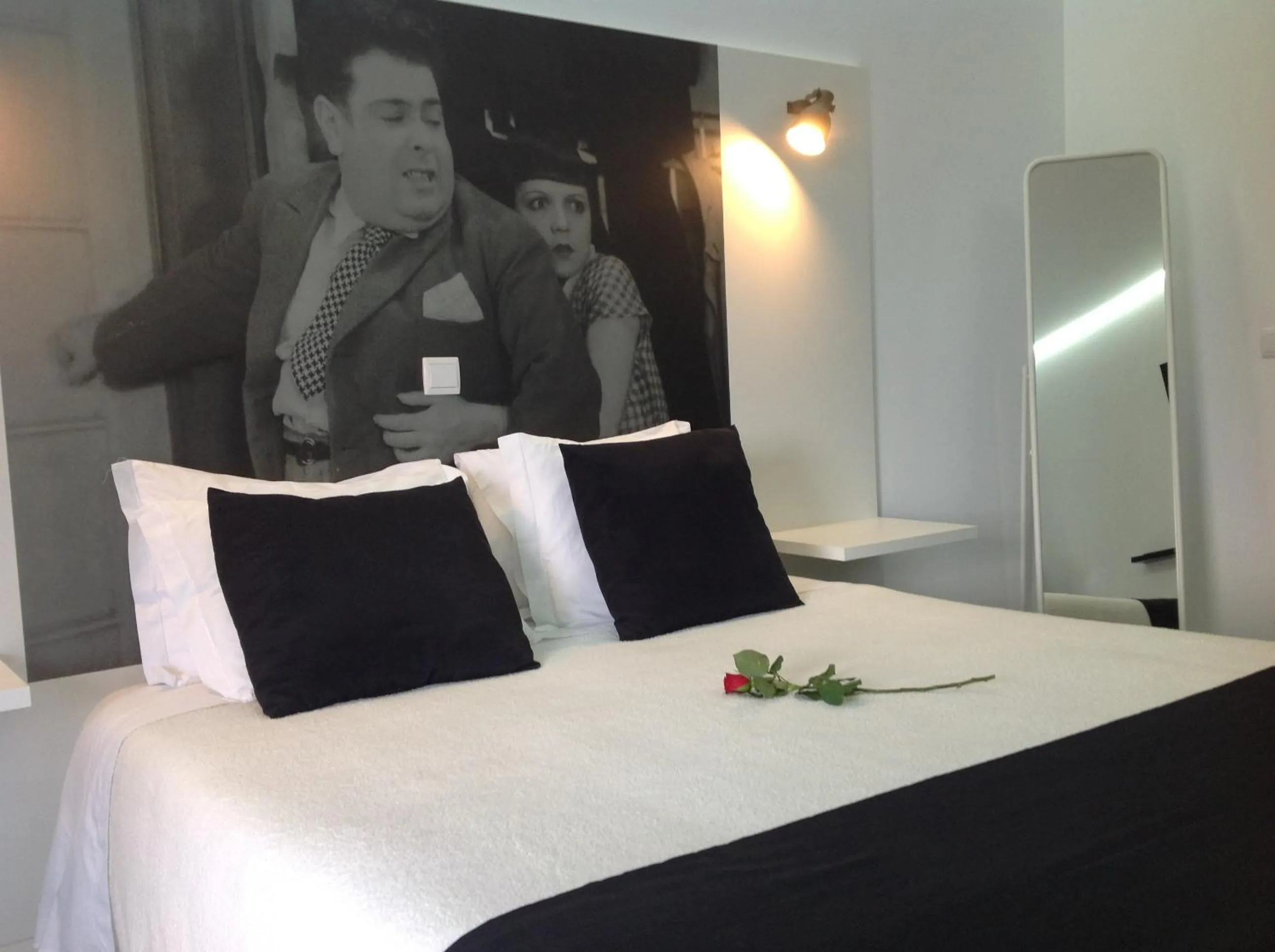 Photo of the whole room, Bed in Vilaportuguesa