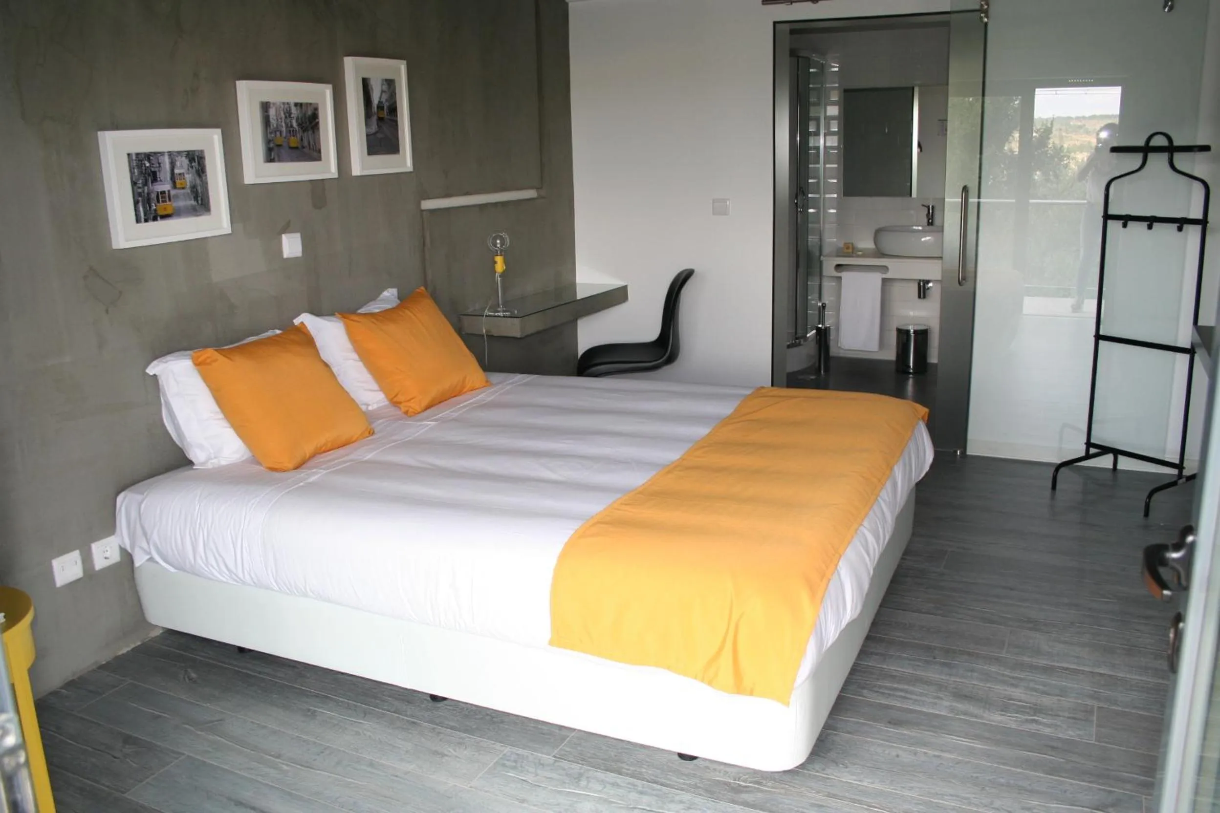 Bedroom, Bed in Vilaportuguesa