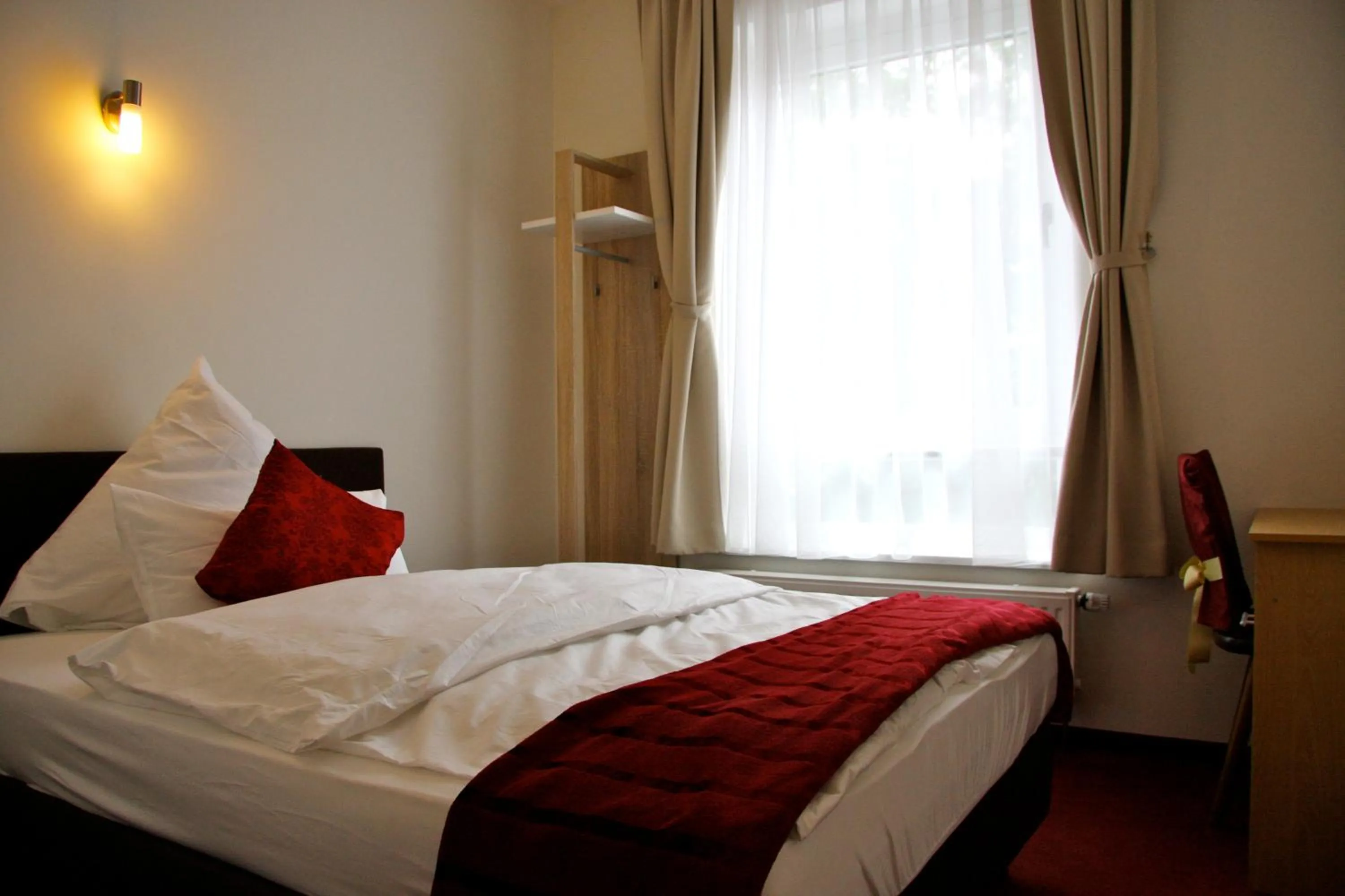 Bedroom, Bed in Hotel Gemini