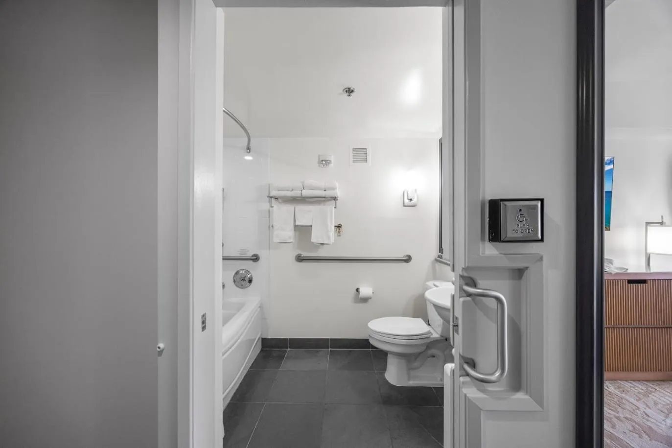 Ala Moana Hotel _ Ocean view with balcony