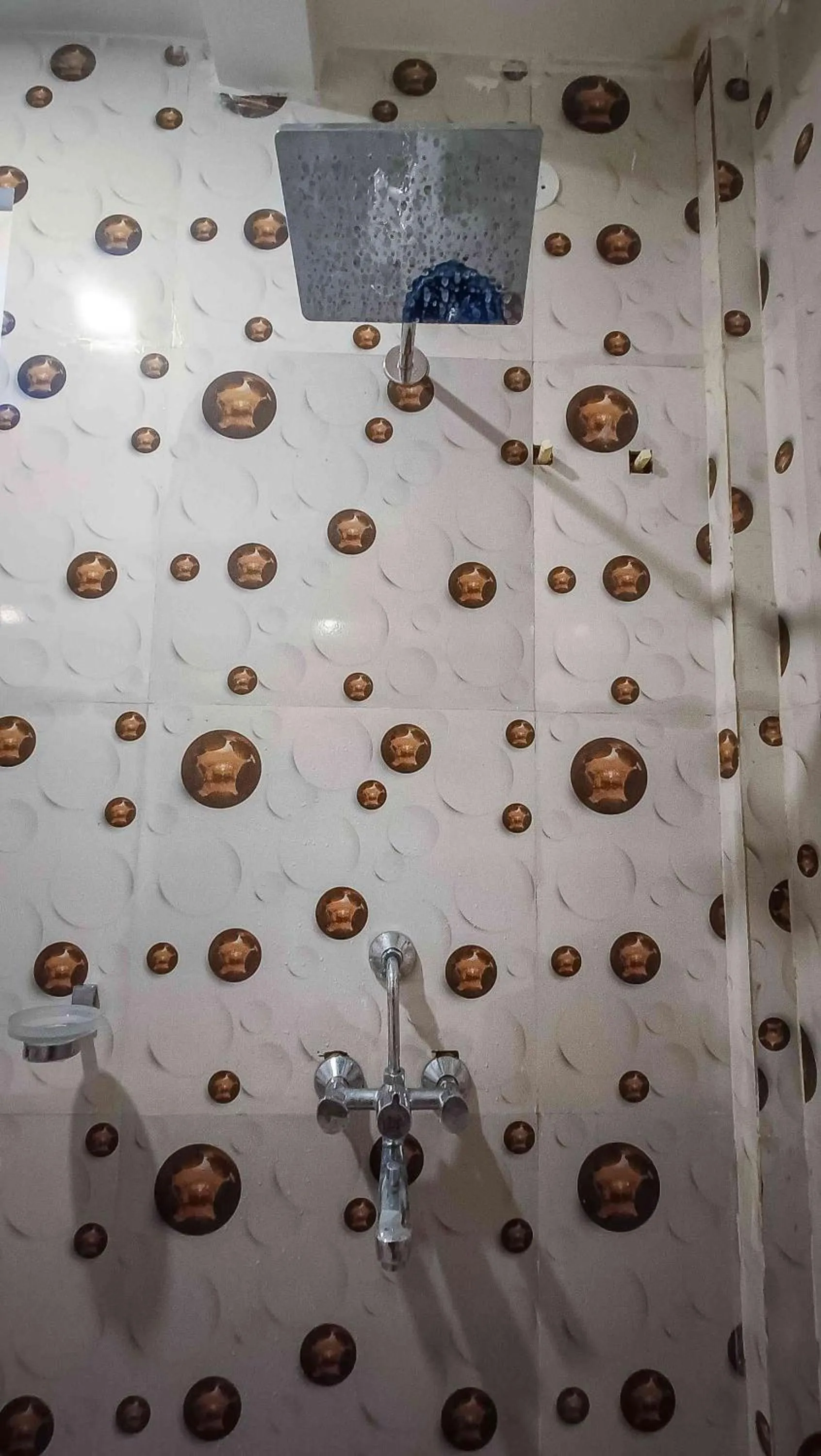 Shower in 36 Yard Beach Cottages