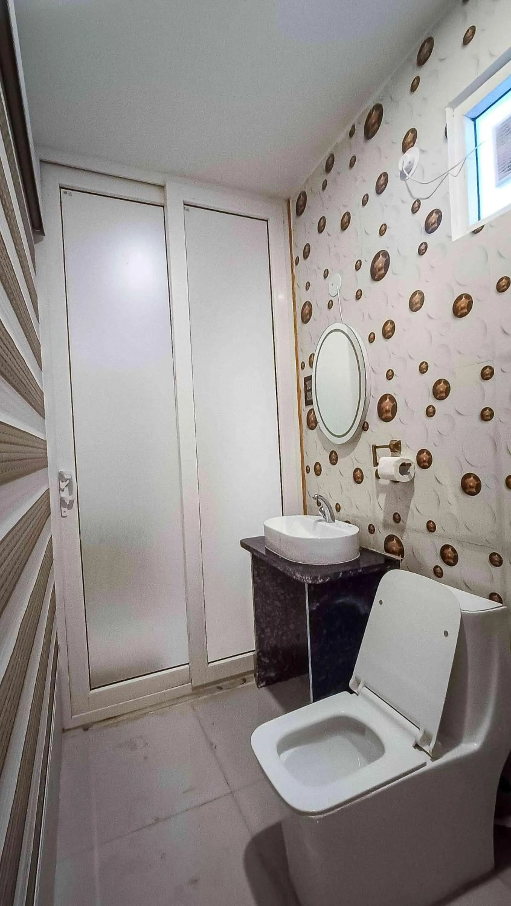 Bathroom in 36 Yard Beach Cottages