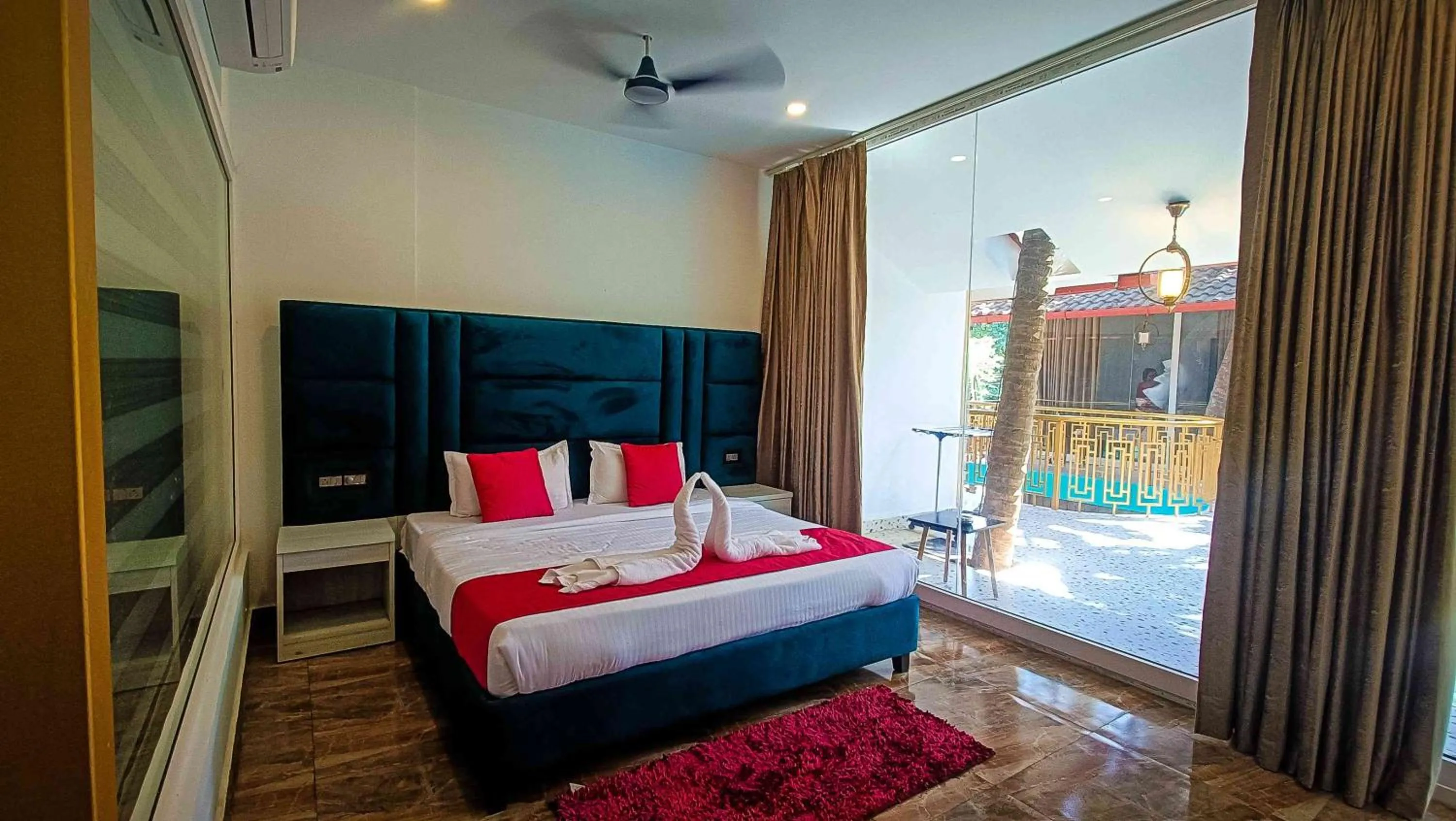 Photo of the whole room, Bed in 36 Yard Beach Cottages