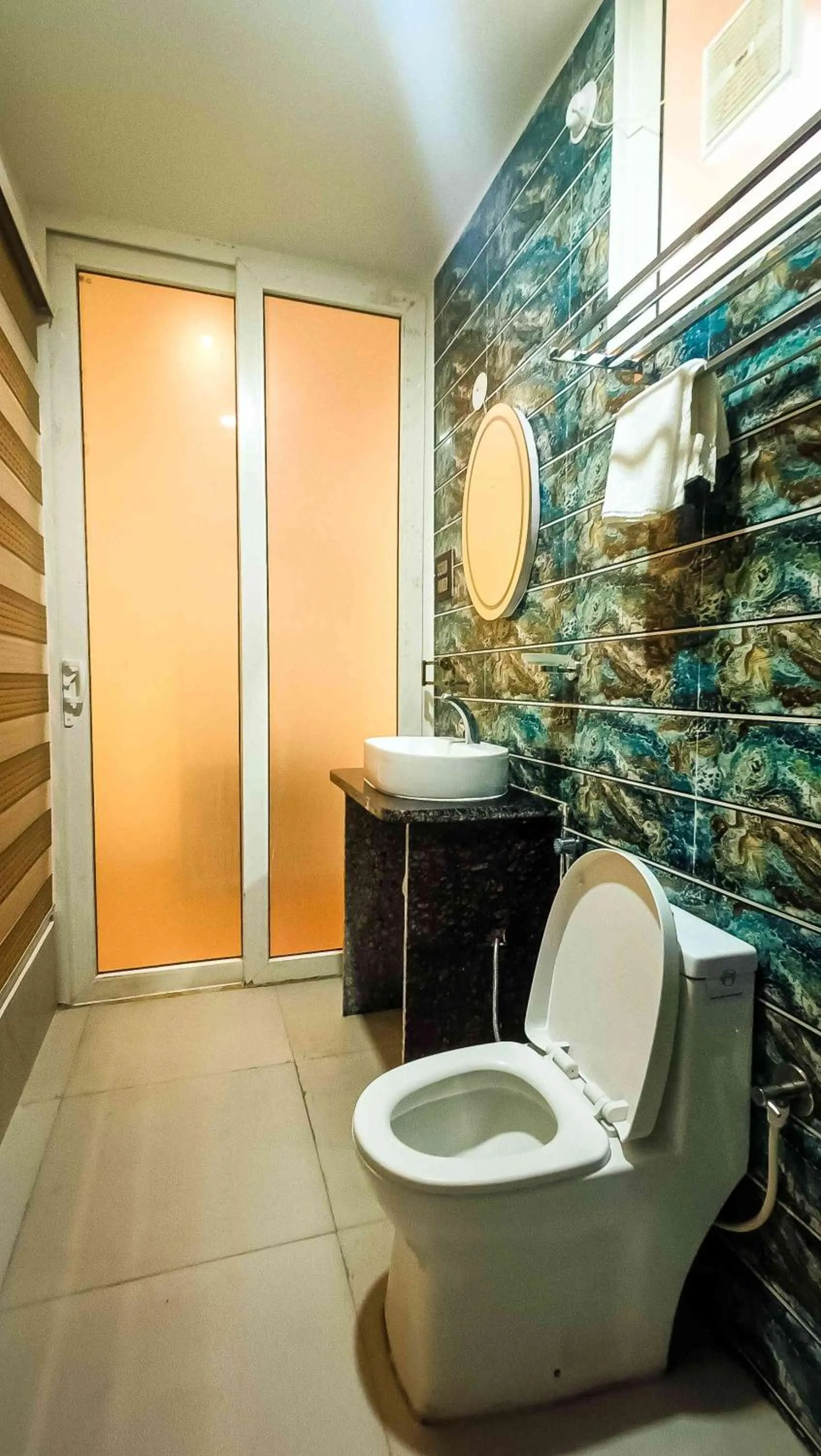 Shower in 36 Yard Beach Cottages