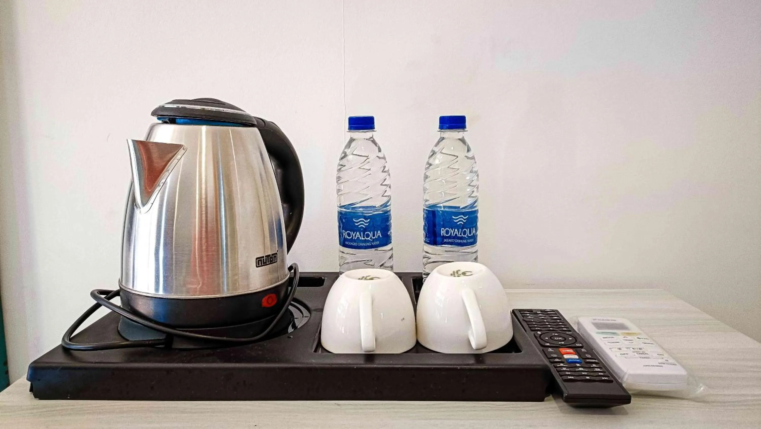 Coffee/tea facilities in 36 Yard Beach Cottages