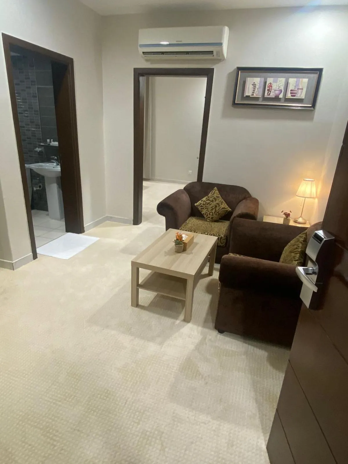 Living room in جلنار الشرق للشقق المخدومة