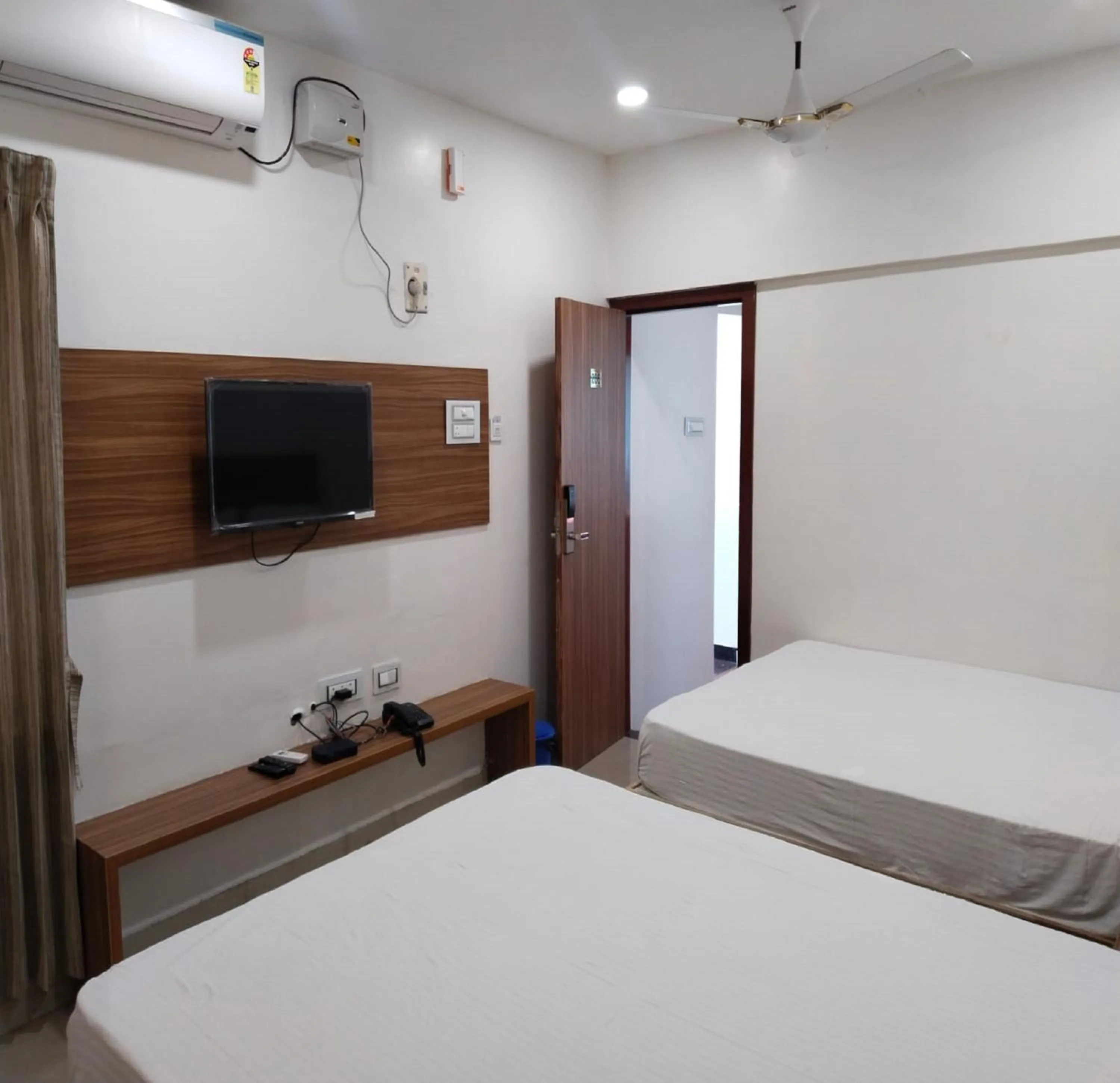 TV and multimedia, Bed in SRI KRISHNA RESIDENCY Srirangam