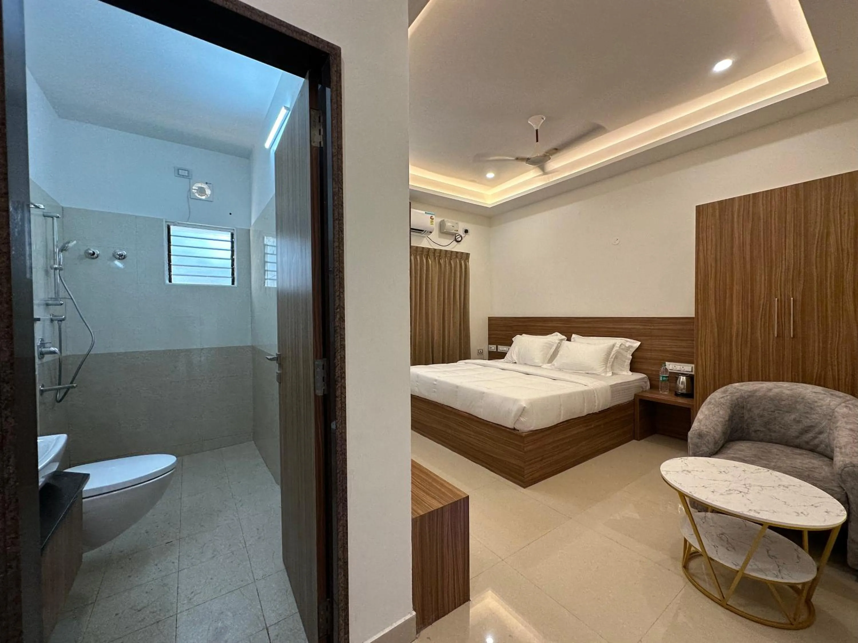 Bedroom, Bed in SRI KRISHNA RESIDENCY Srirangam