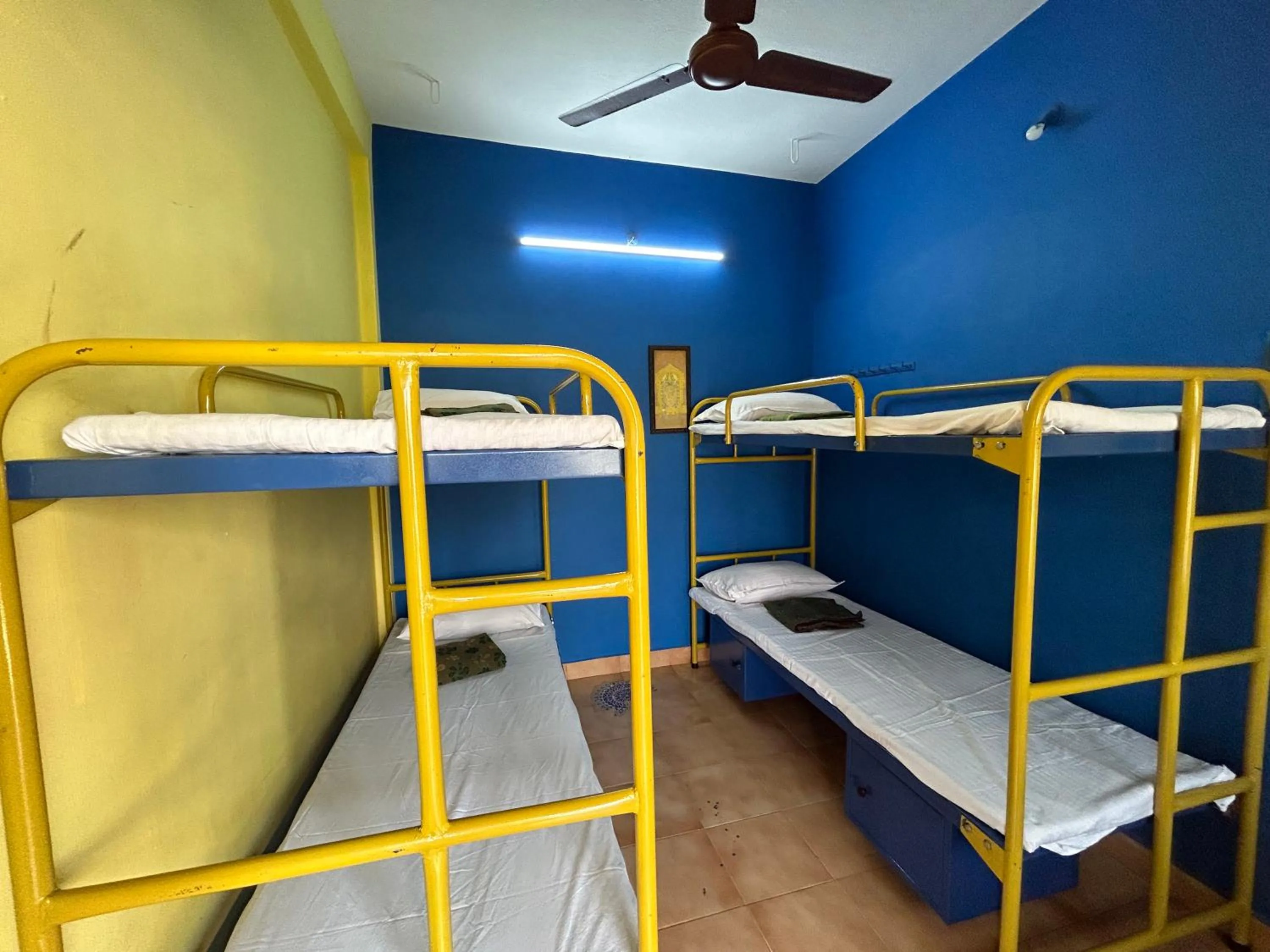 bunk bed, Bed in The Kaya Backpackers Rooms Srirangam