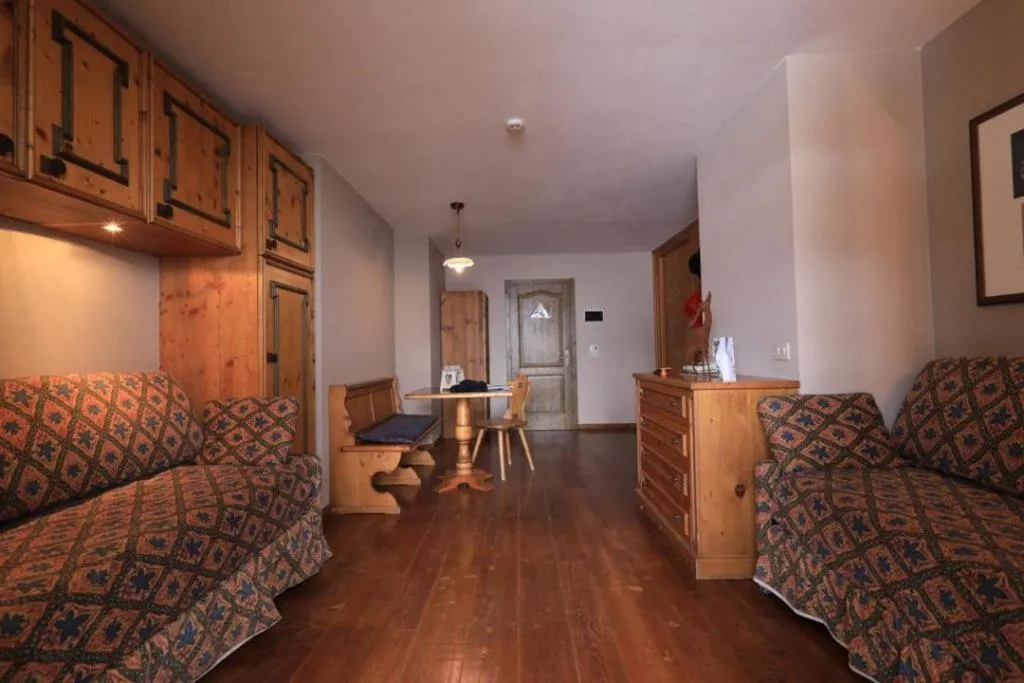 Bedroom in Hotel Perla***