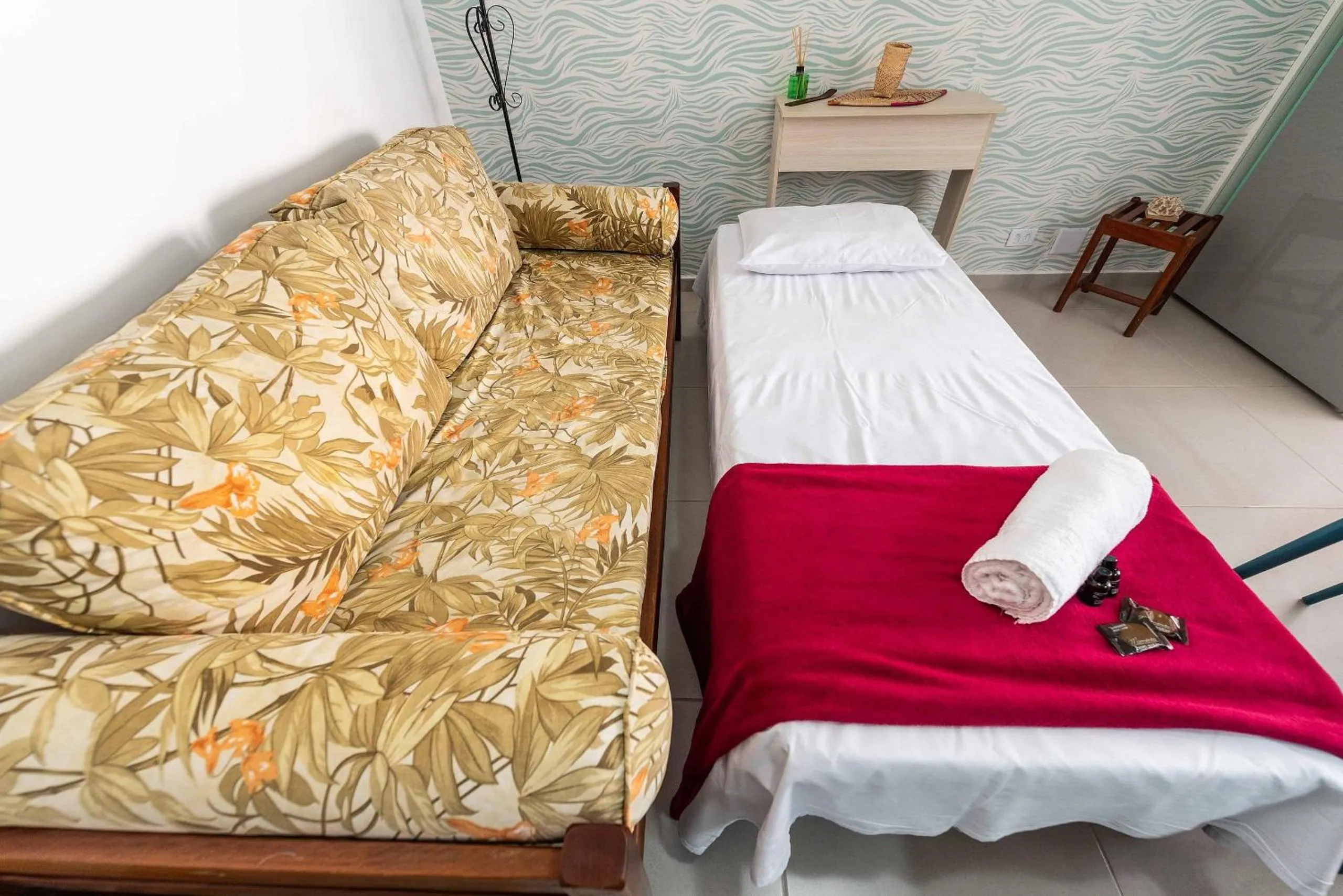 Bed in Ed Marli Santos