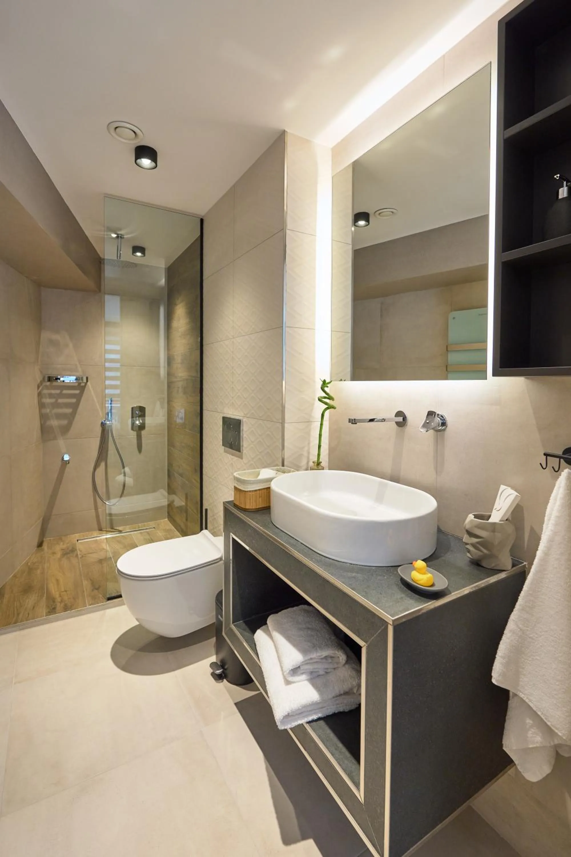 Shower in SIGMA Suites Hotel