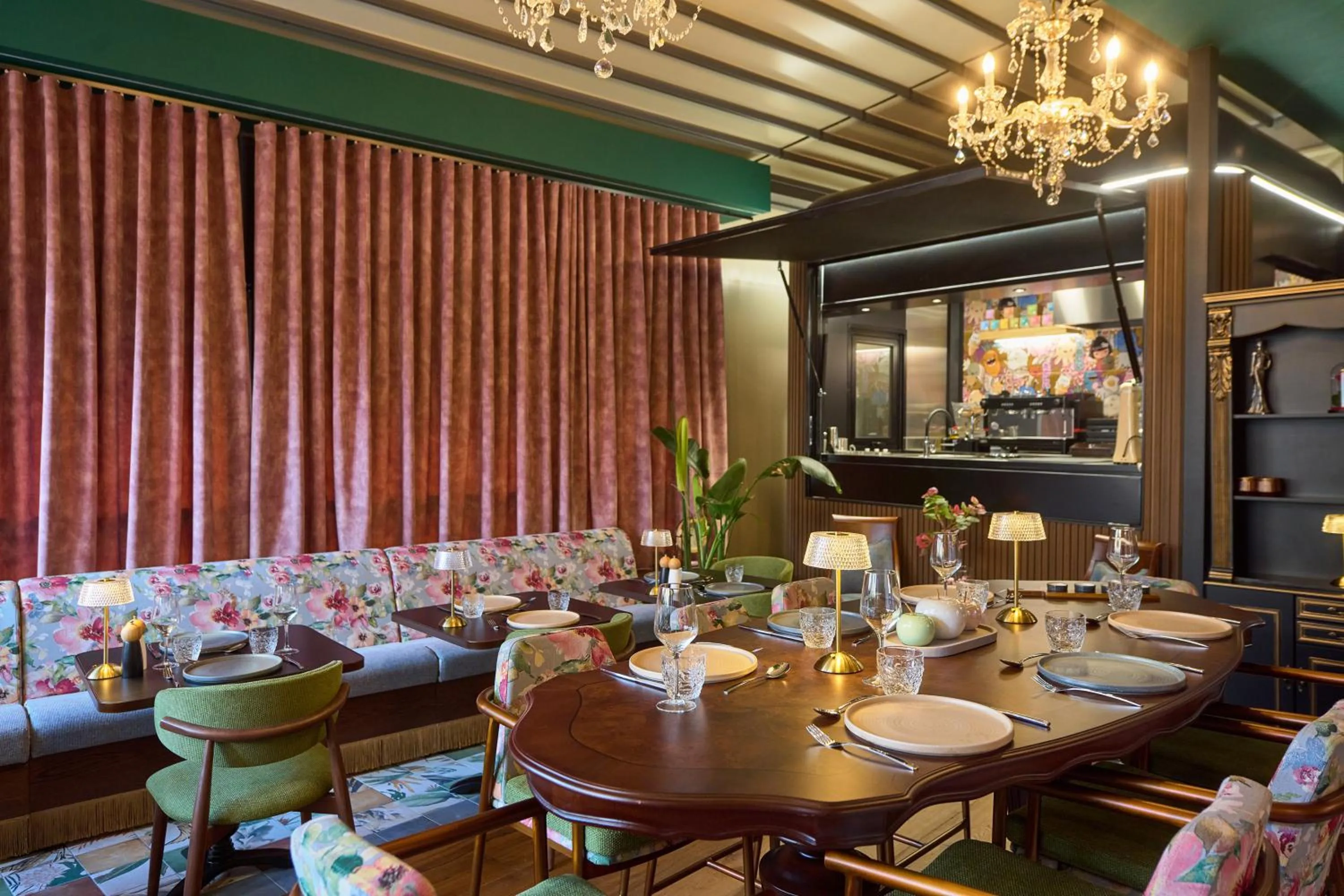 Restaurant/places to eat in SIGMA Suites Hotel